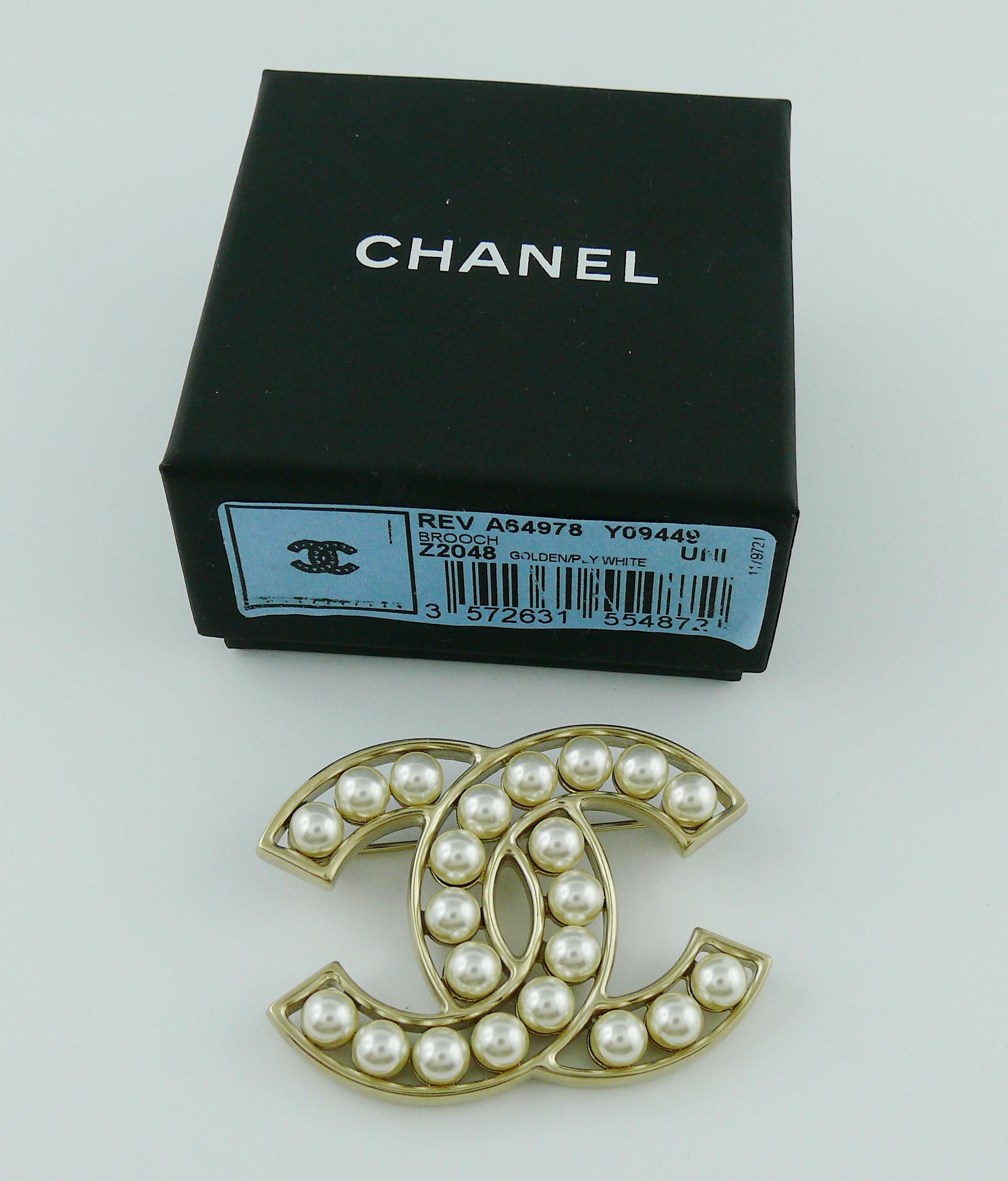 chanel pearl brooch dupe