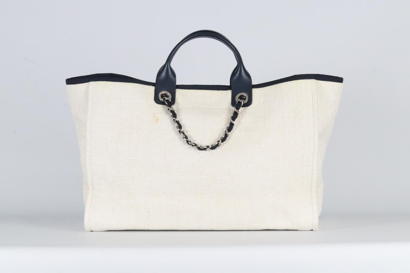 Chanel Deauville grand sac cabas en toile et cuir 2017 Pour femmes en vente