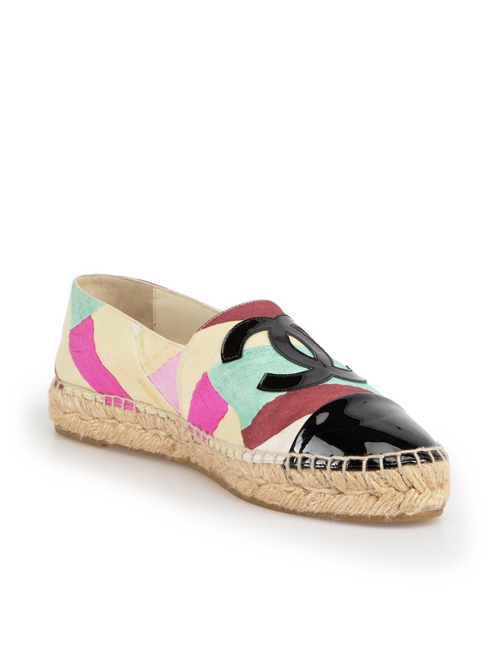 CONDITION is Very good. Minimal wear to espadrilles is evident. Minimal scratches to the front of the right shoe and a mark to the left side of the left shoe on this used Chanel designer resale item.
 
 
 
 Details
 
 
 2017
 
 Multicolour
 
 Cloth
