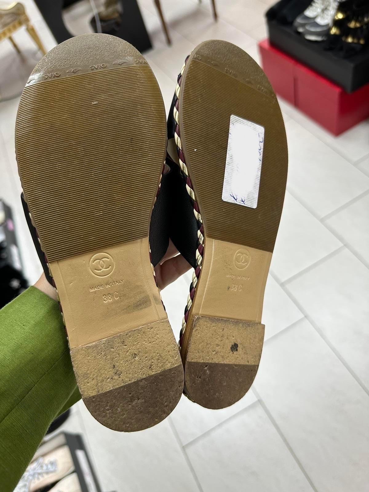 Chanel 2017 Interlocking CC Logo Slides 2