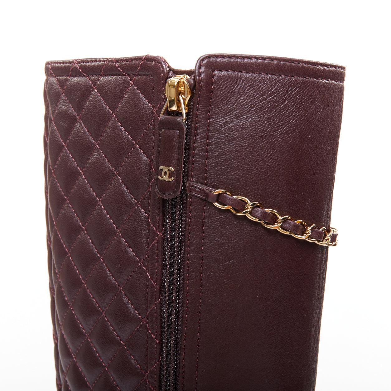 CHANEL 2017 Karl Lagerfeld Leder Goldkette Diamant gesteppte Stiefel EU36.5 im Angebot 3