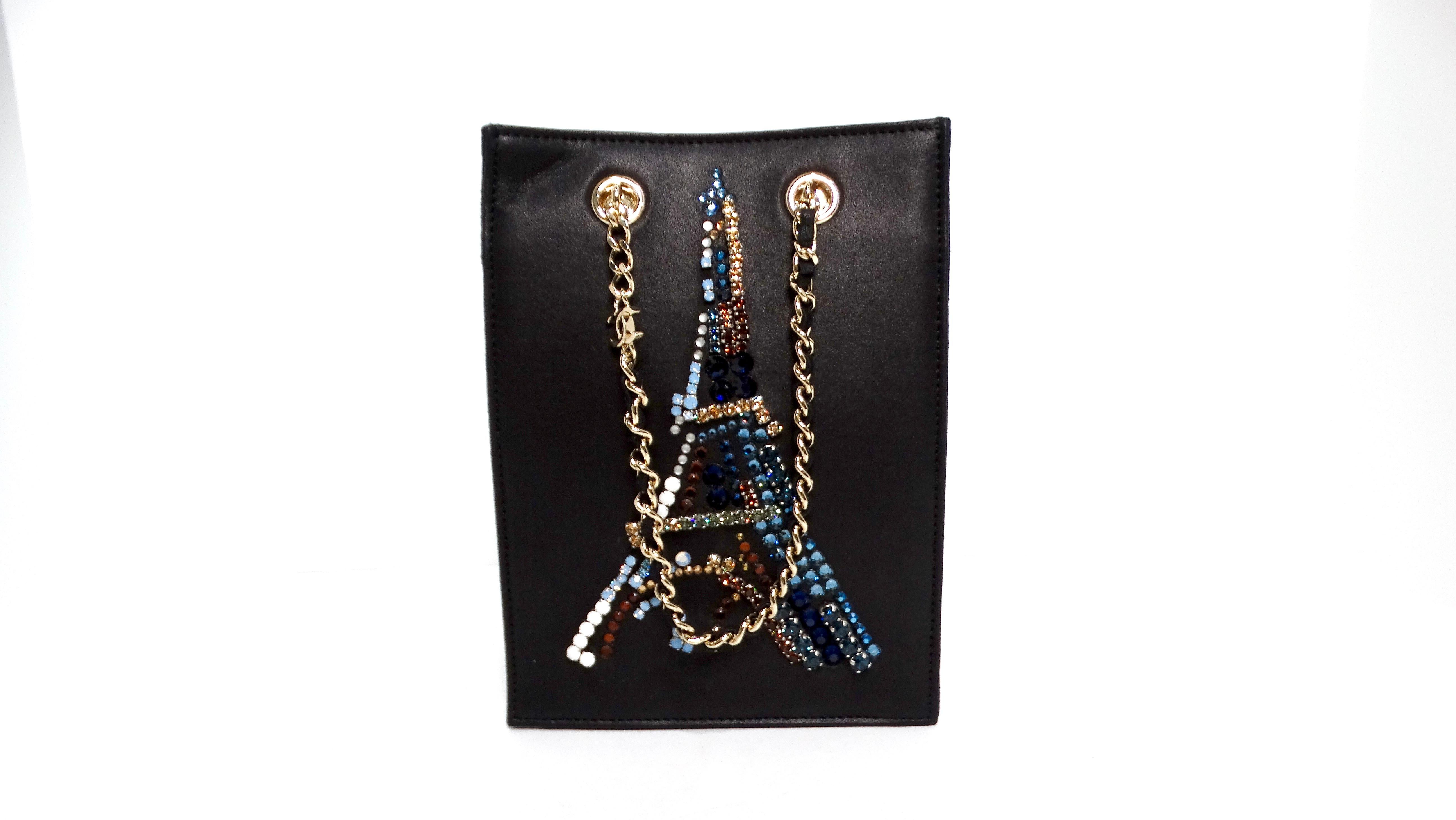 Chanel 2017 Minaudière Swarovski Crystal rare Eiffel Tower Motif Leather Tote en vente 4