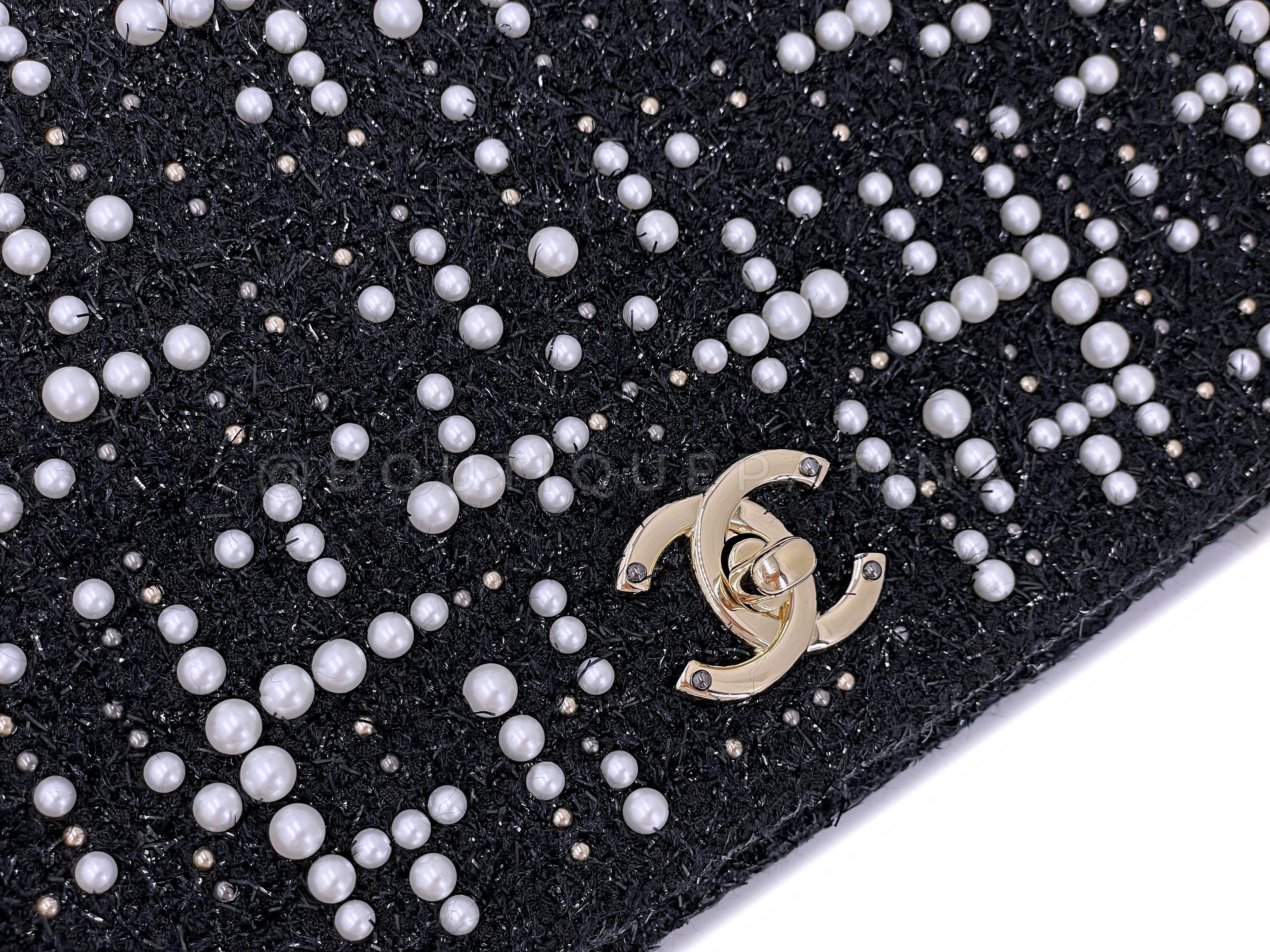 Chanel 2017 Paris Cosmopolite Pearl Fantasy Tweed Flap Clutch Bag 67167 For Sale 3