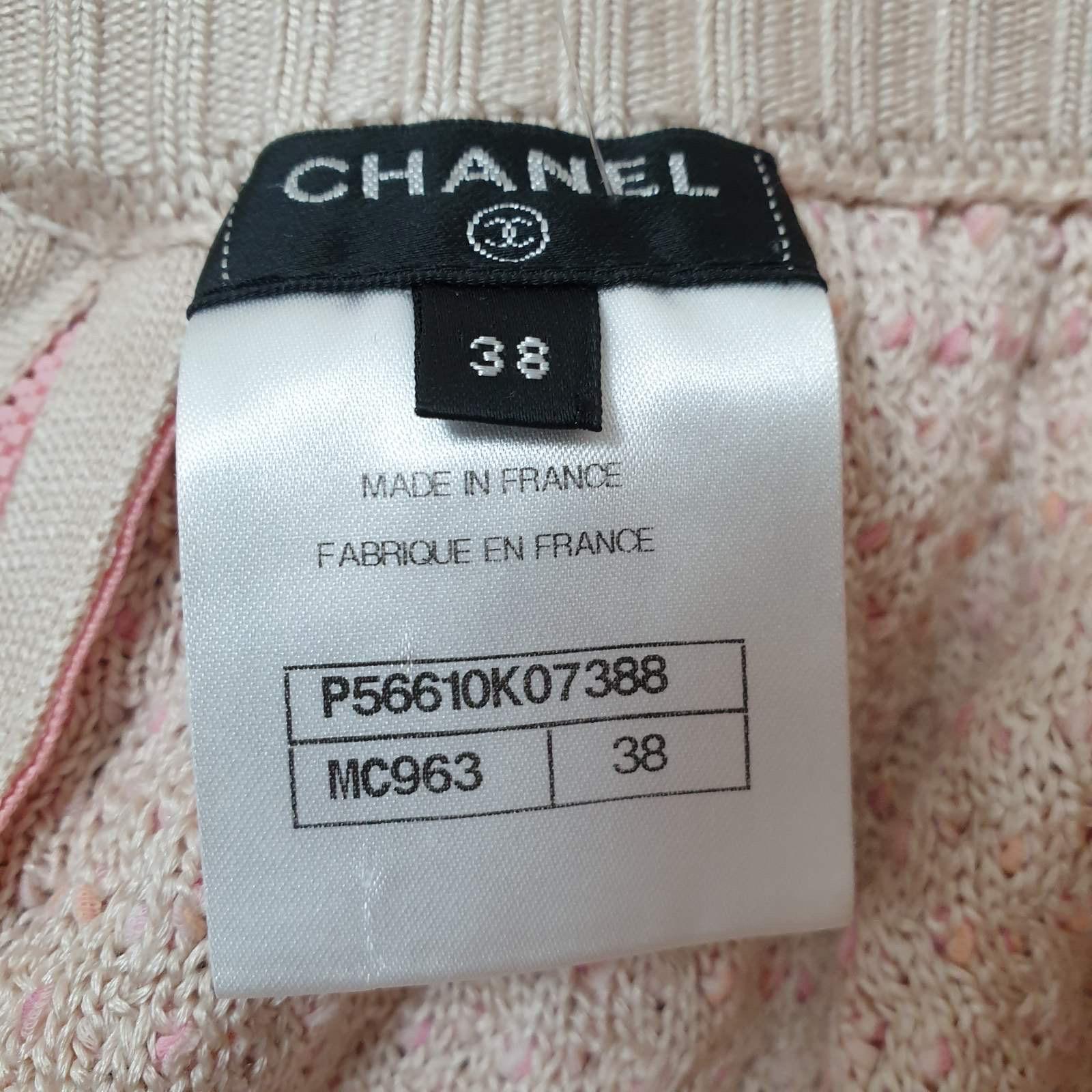 Chanel 2017 Pink Coral  Knitted Flare Mini Skirt In Excellent Condition For Sale In Krakow, PL