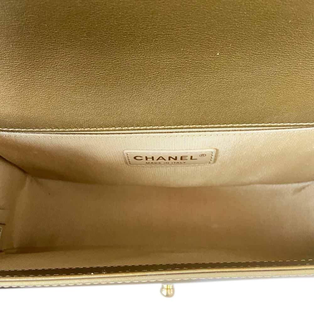 Chanel 2017 Rare Limited Edition Gold Metallic Old Medium Boy Crossbody Bag  For Sale 7