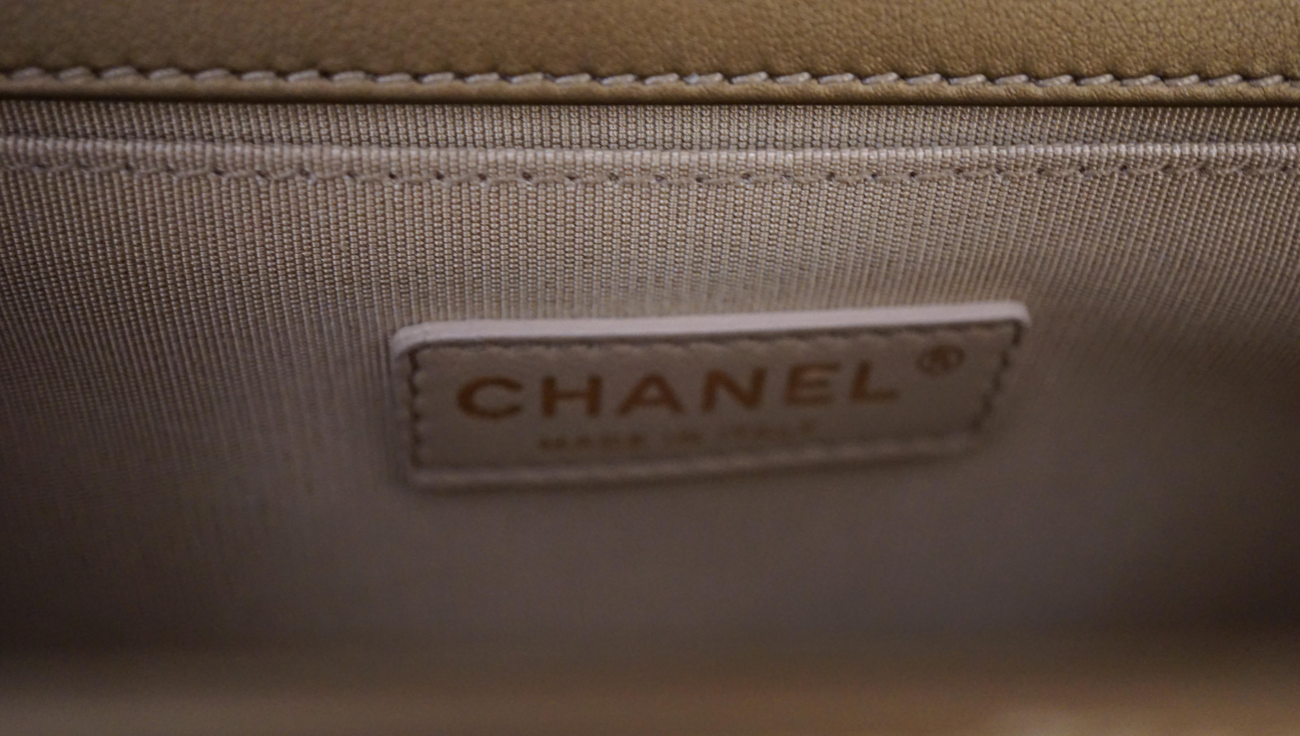 Chanel 2017 Rare Limited Edition Gold Metallic Old Medium Boy Crossbody Bag  For Sale 8
