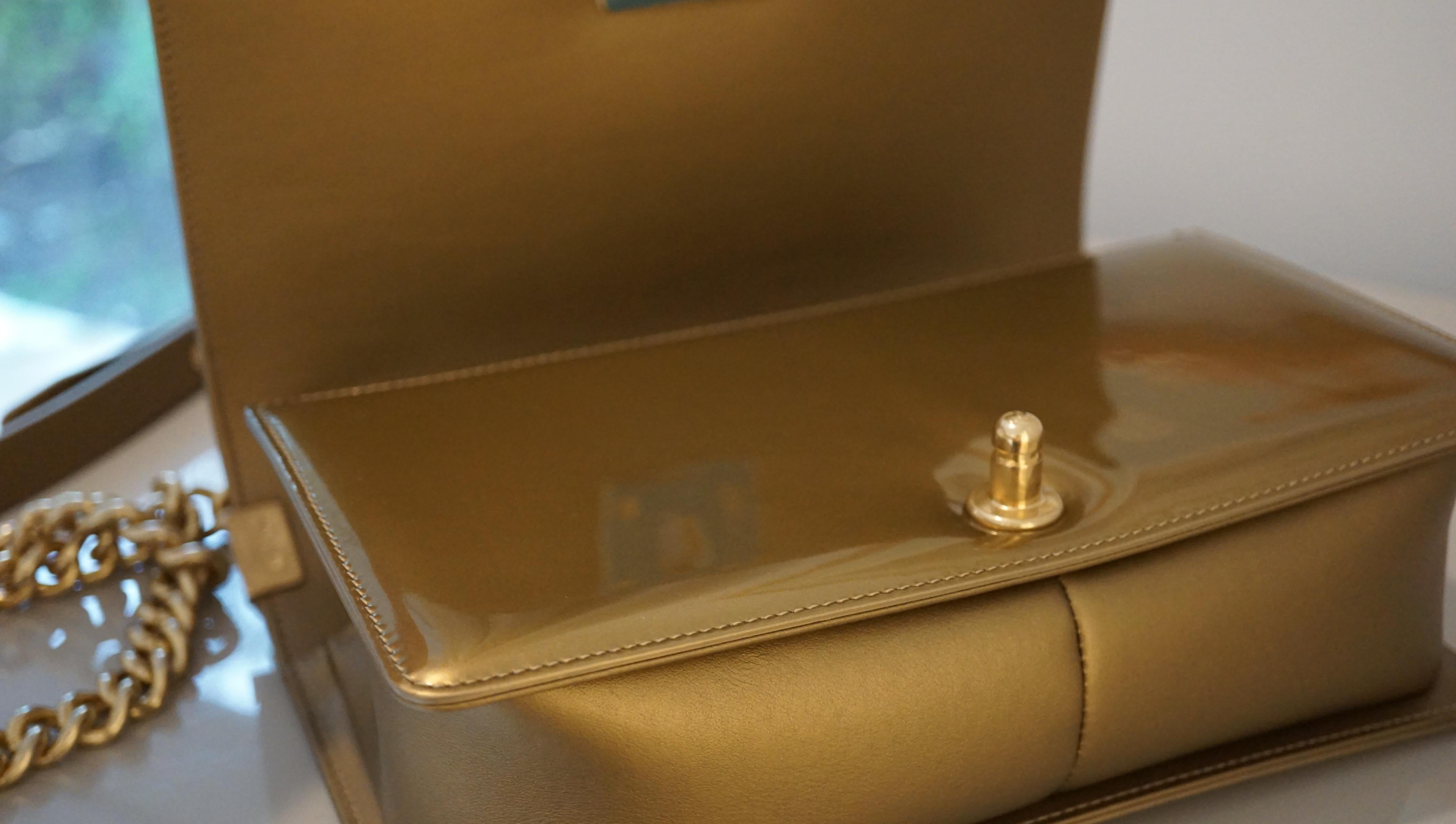 Chanel 2017 Rare Limited Edition Gold Metallic Old Medium Boy Crossbody Bag  For Sale 5