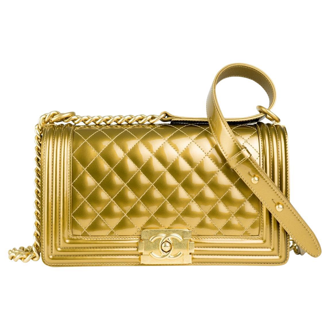 Chanel 2017 Rara Edición Limitada Oro Metalizado Antiguo Bolso Crossbody Mediano Niño