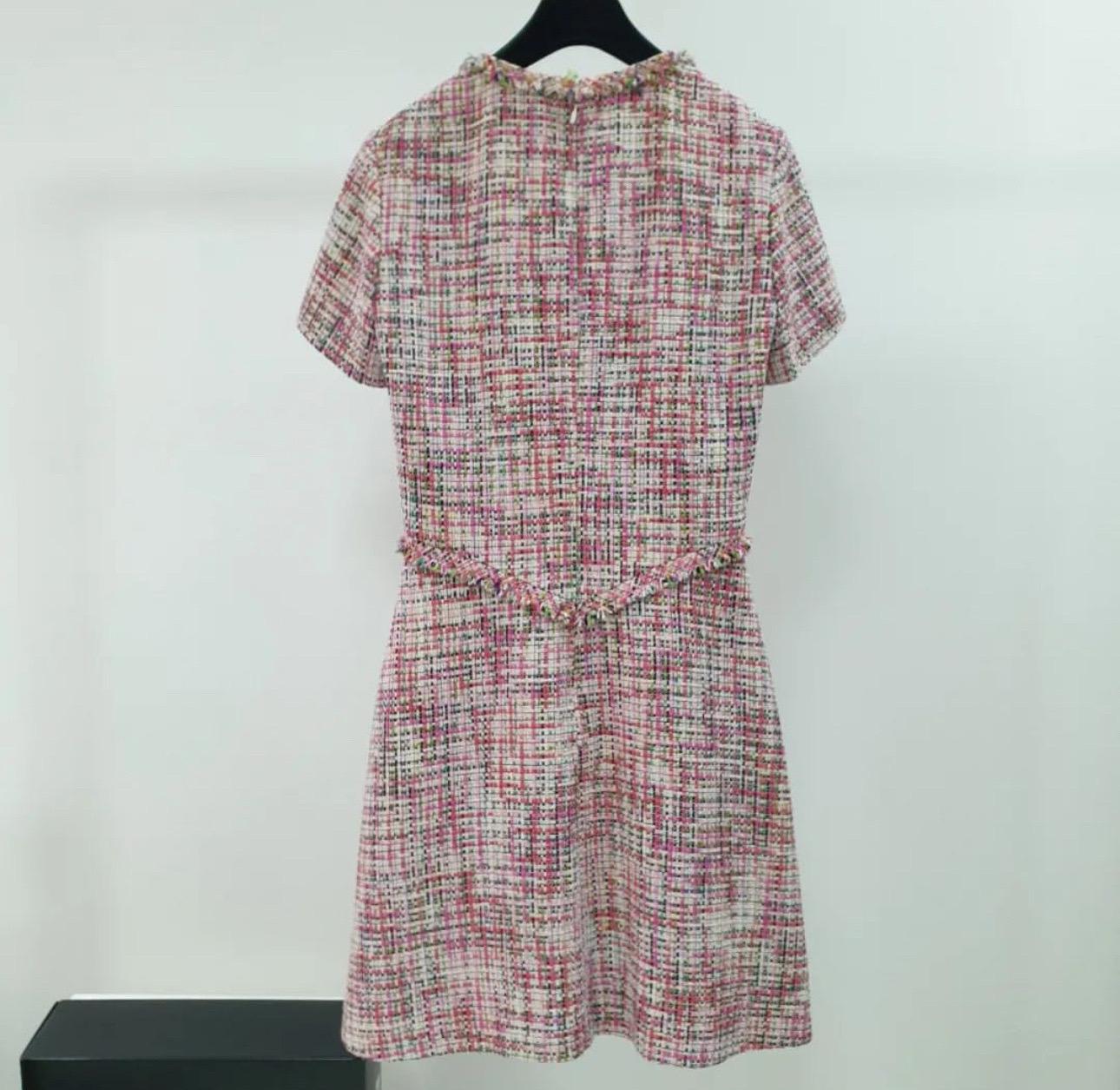 CHANEL 17P NWT $9,150
HARD TO FIND TWEED FRINGED DRESS Sz. 38 

This auction is for Chanel rare to find tweed dress from Chanel 2017 Spring collection. It is fashioned with 2 side pockets and Chanel interlocking CC logo emblem. This is new with tag.