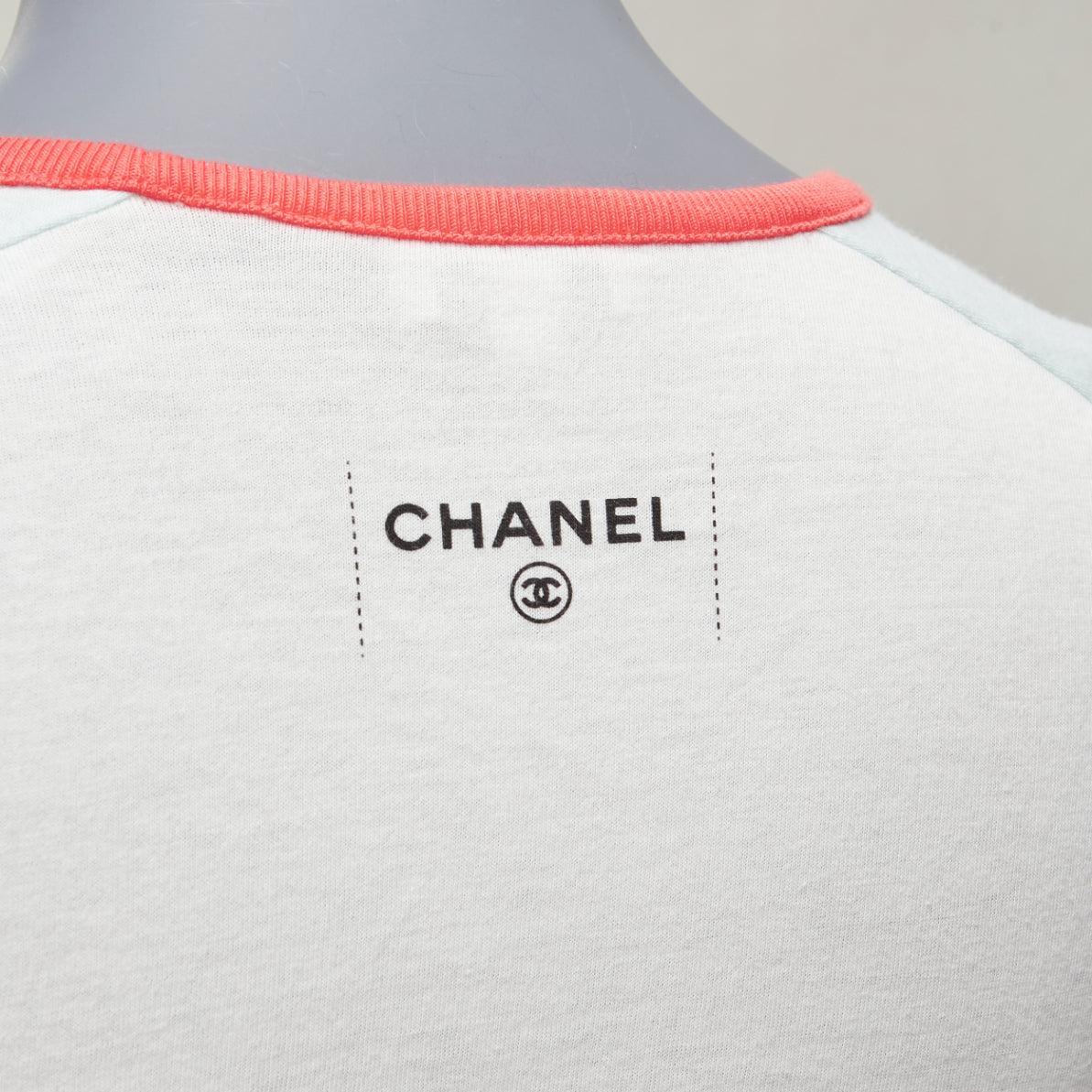 CHANEL 2017 Viva Coco Cuba logo print cotton ringer tshirt XS
Reference: AAWC/A01138
Brand: Chanel
Designer: Karl Lagerfeld
Collection: 2017 Cruise
Material: Feels like cotton
Color: Multicolour
Pattern: Solid
Closure: Pullover
Extra Details: Ribbed