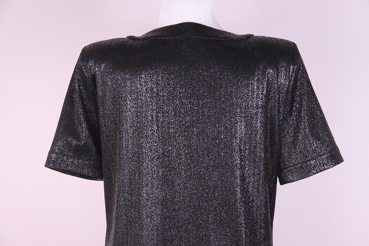 Chanel 2018 18P Colección preprimavera 2018 vestido negro de botones CC de lamé metalizado en venta 3