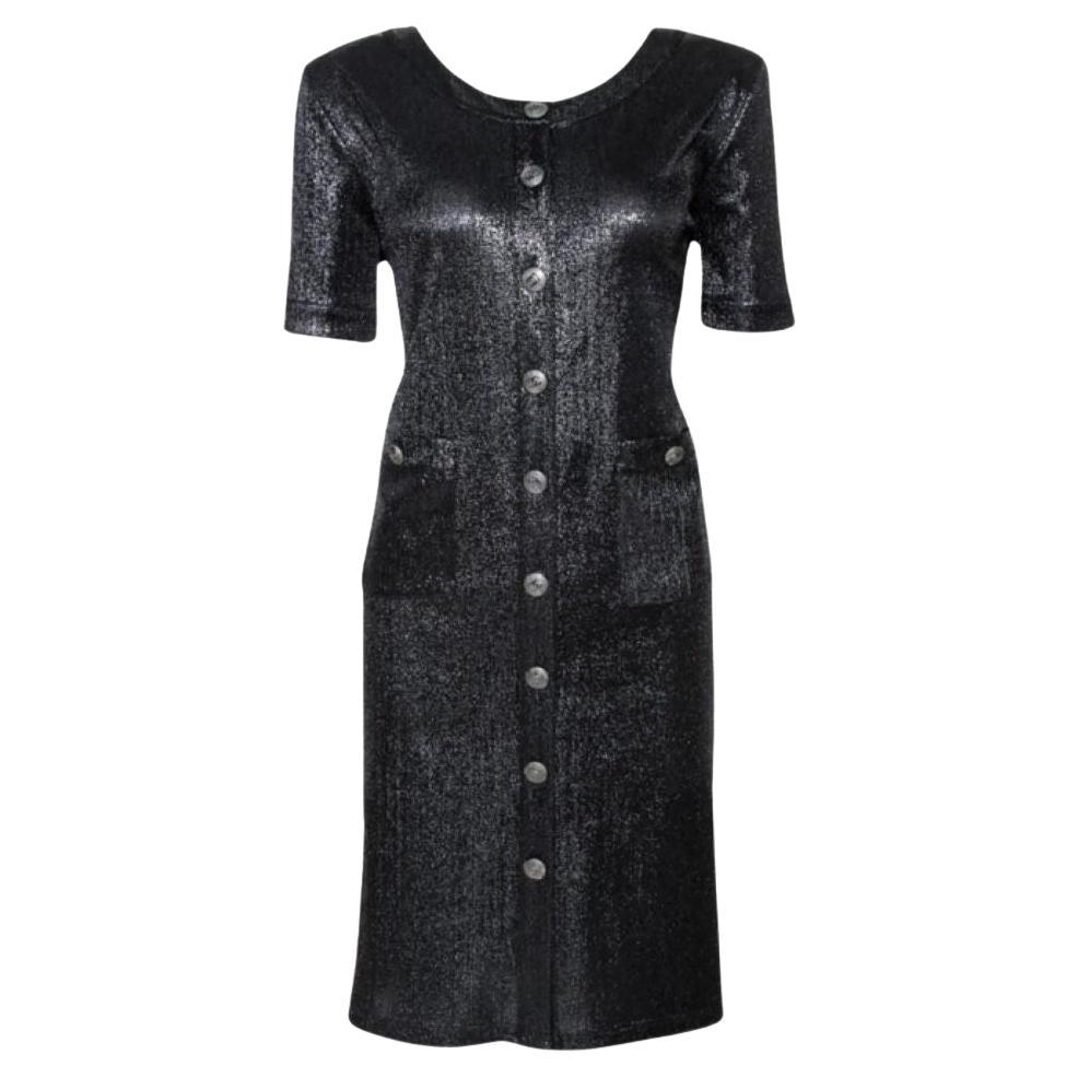Chanel 2018 18P Colección preprimavera 2018 vestido negro de botones CC de lamé metalizado en venta