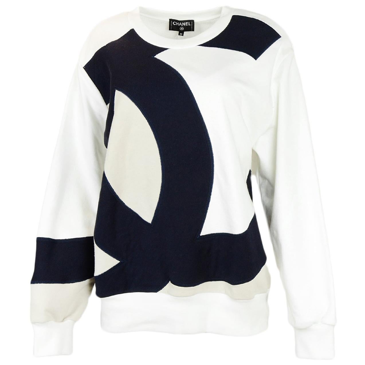 Chanel 2018 Black and White CC Colorblock Crewneck Sweater sz FR 50 rt. $2K+