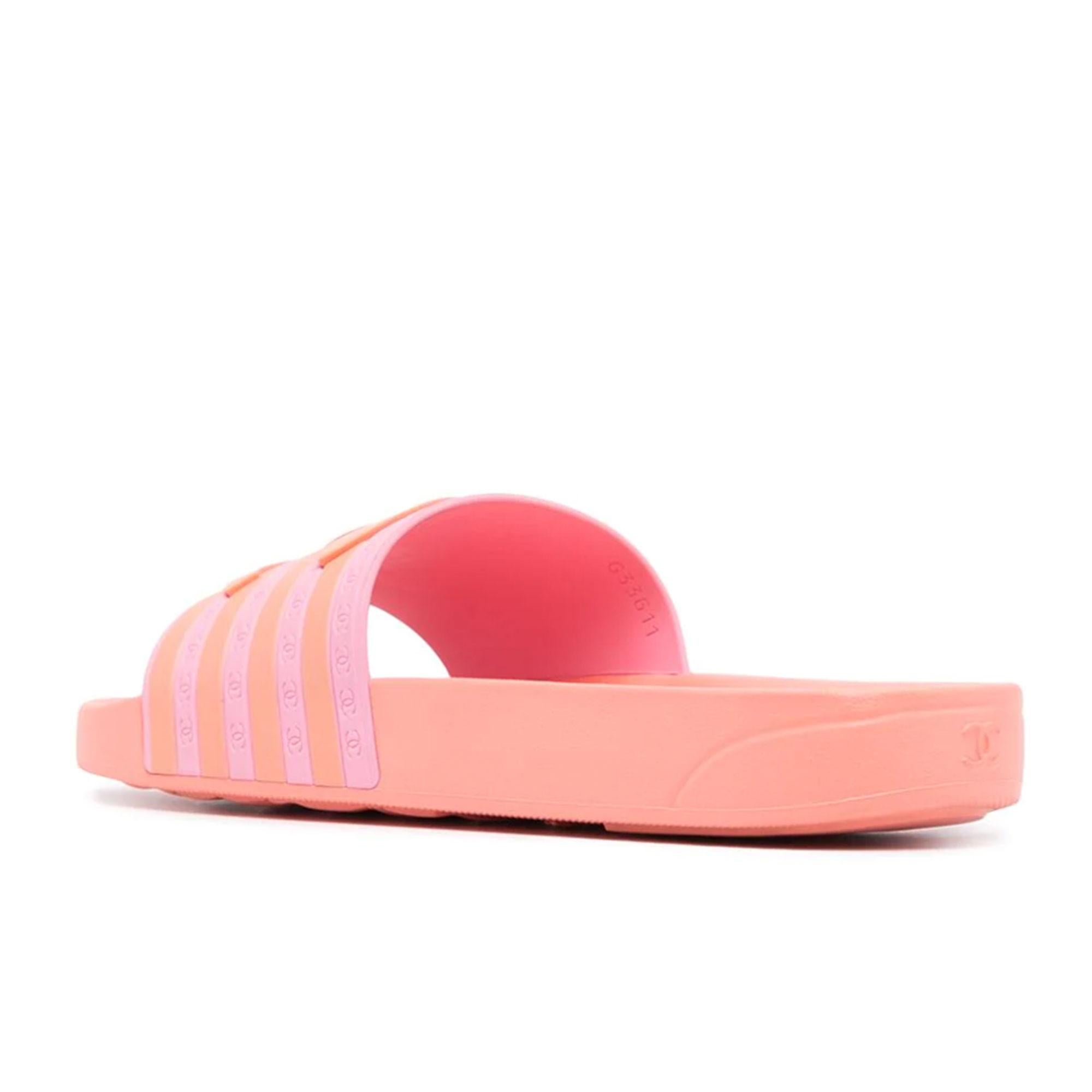 Women's Chanel 2018 Cruise Resort Pink Peach Orange Rubber Sandals Slides 41 New in Box For Sale