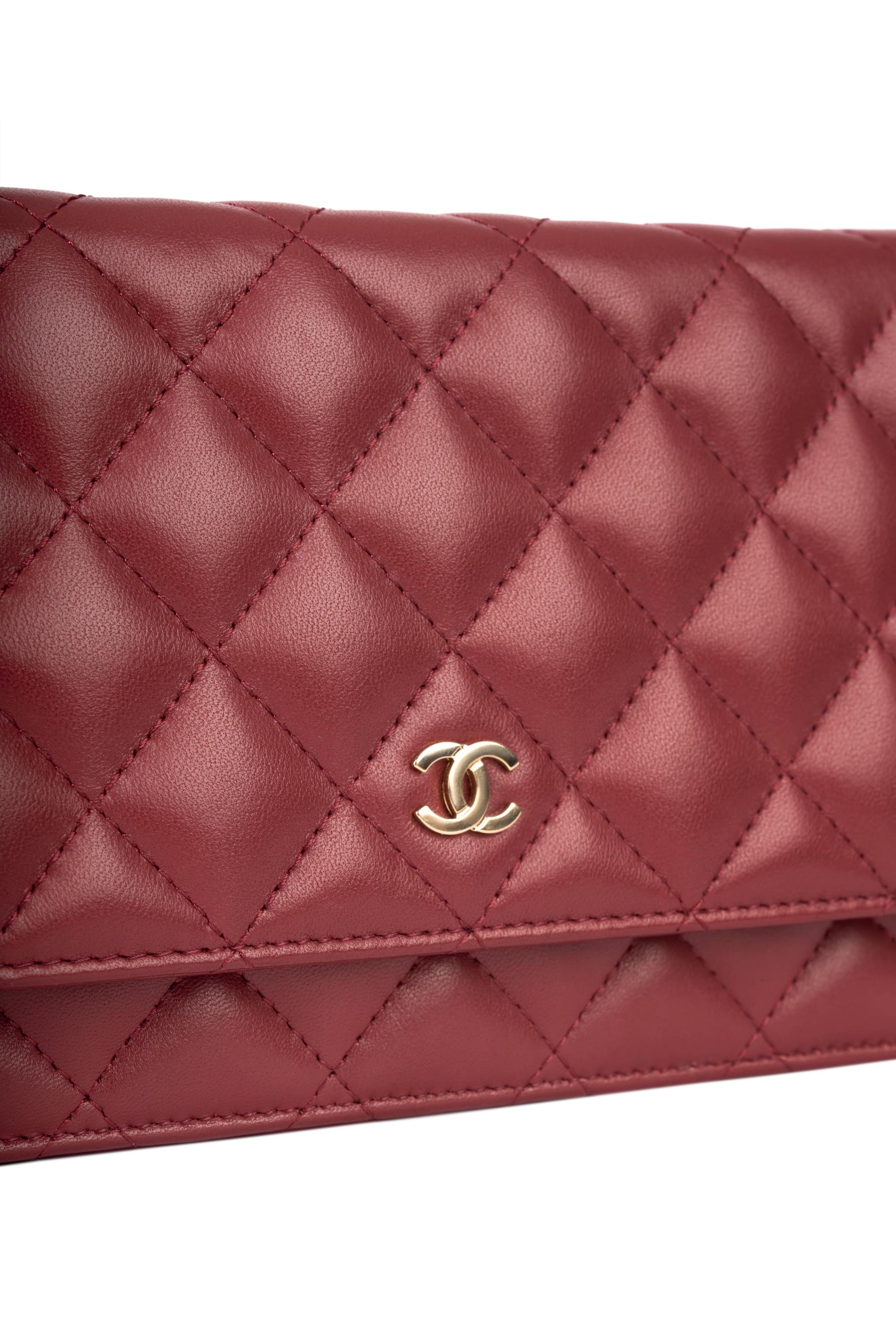 Women's or Men's Chanel 2018 Dark Red Lambskin Matelasse Wallet On Chain For Sale