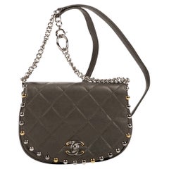Chanel 2018 Dual Tone Nieten-Umhängetasche