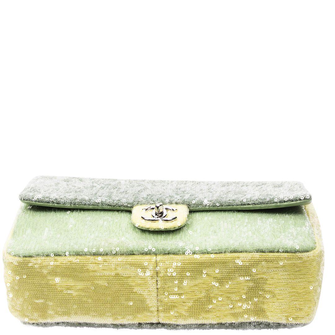 Chanel 2018 Green Sequin Jumbo Flap Bag In Excellent Condition For Sale In Atlanta, GA