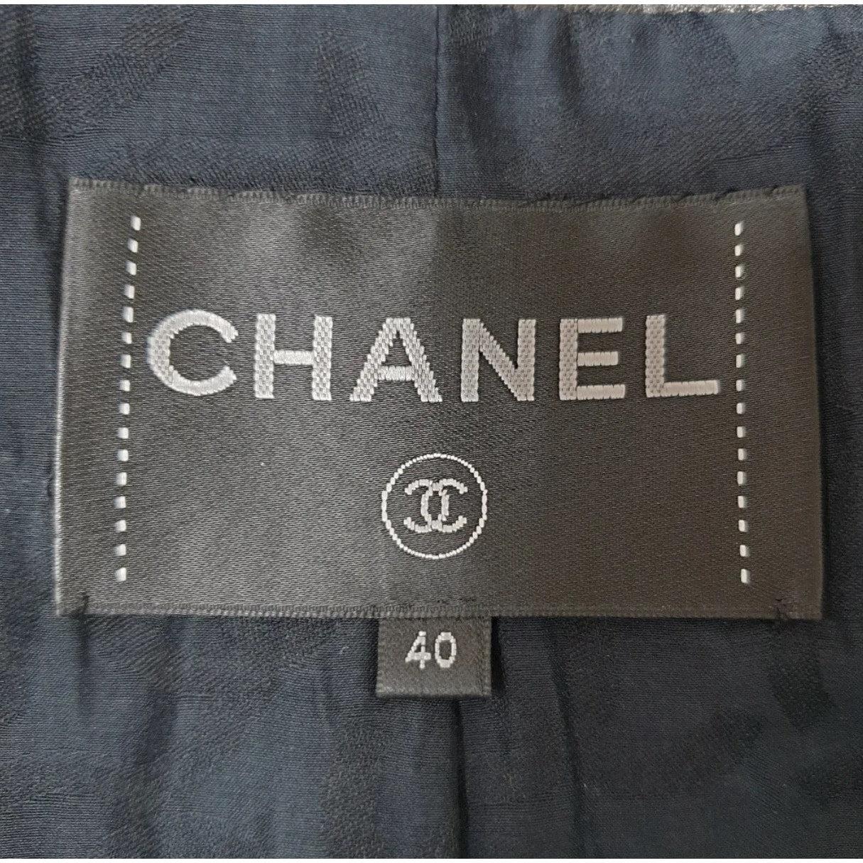 Chanel 2018 Lammfell Biker Jacke  Sz.40 im Zustand „Gut“ im Angebot in Krakow, PL