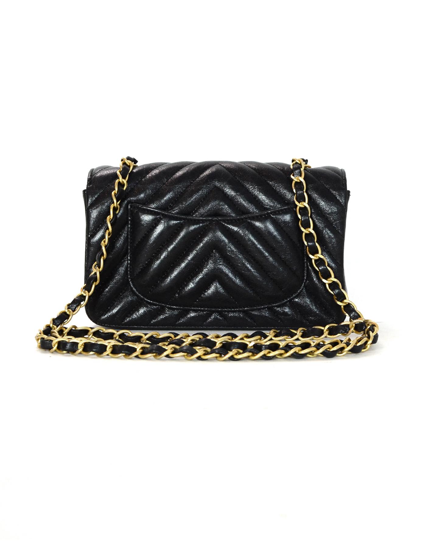 Chanel 2018 Metallic Black Chevron Quilted Rectangular Mini Flap Crossbody Bag In Excellent Condition In New York, NY