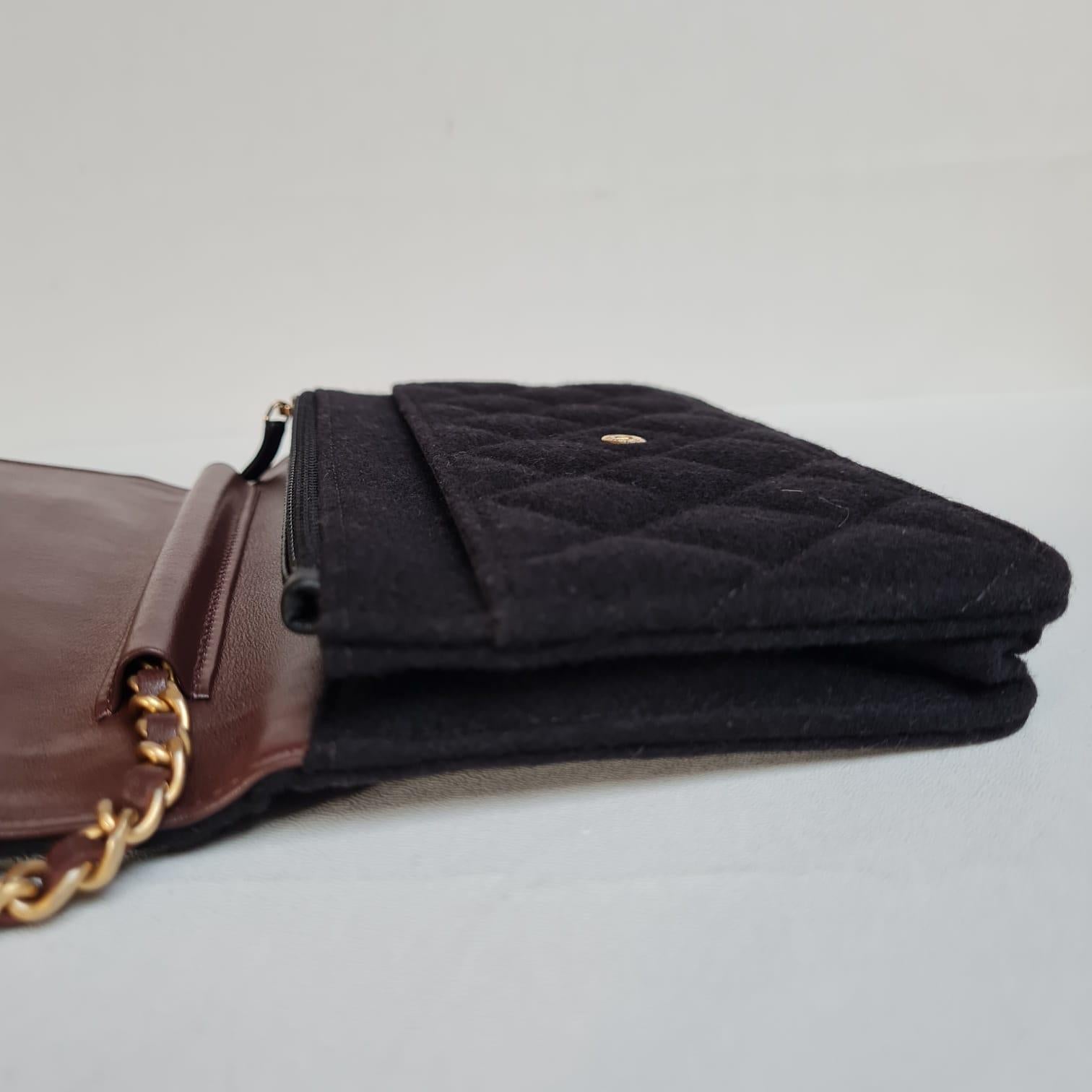 Chanel 2018 Navy Paris-Hamburg Felt Quilted Sailor Charm Wallet on Chain 4