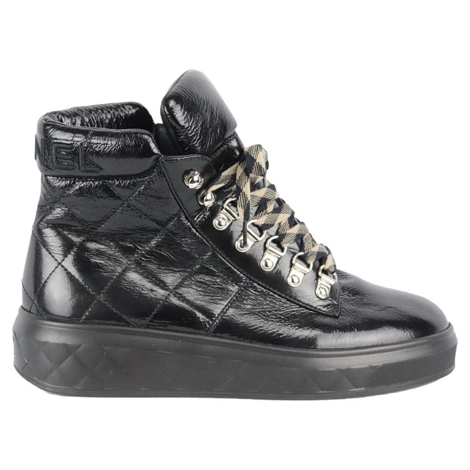 Chanel 2018 Quilted Patent Leather Ankle Boots Eu 38.5 Uk 5.5 Us 8.5 For  Sale at 1stDibs