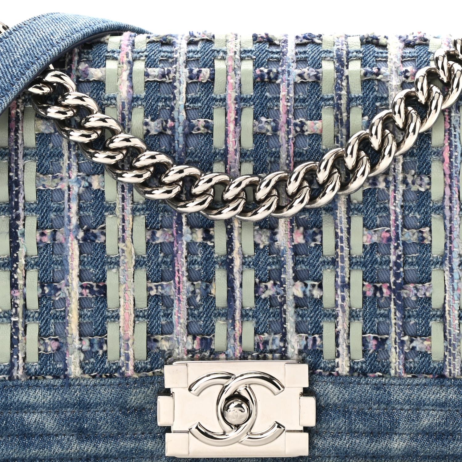 Chanel Rare Denim Medium Classic Boy Flap Pastel Mint Purple Pink Tweed Bag

Year: 2018 

Silver hardware
Interlocking CC Logo
Adjustable chain-link shoulder strap 
Denim with pastel tweed accents in mint, purple, pink, and blue
Nylon interior
