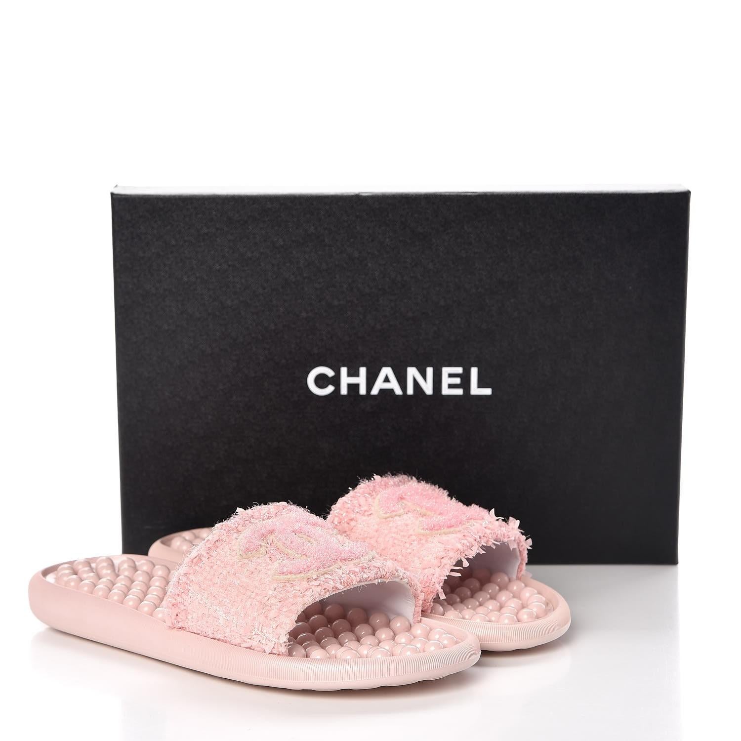 Chanel 2018 Seltene rosa Tweed Sommersandalen Pool Slides Größe 40 oder 10 im Angebot 5