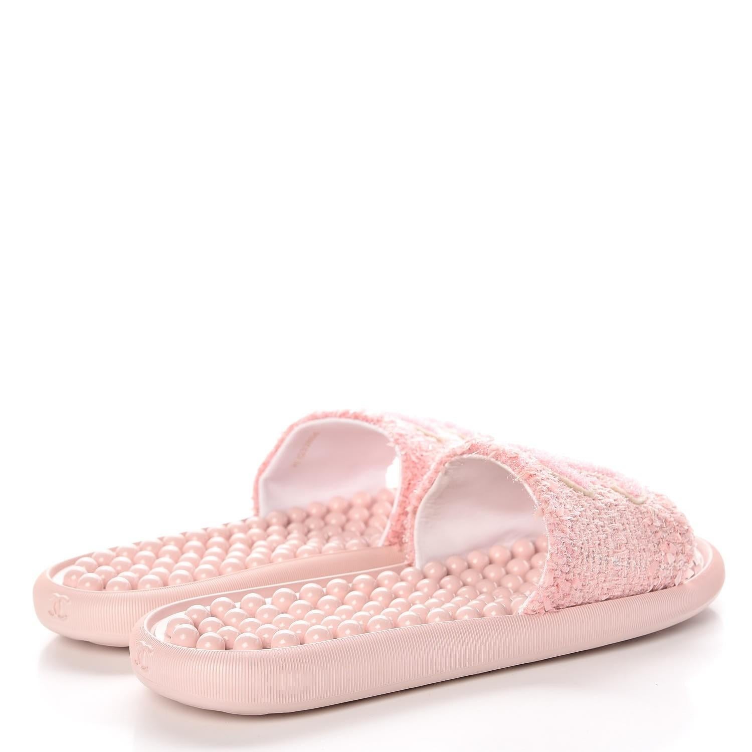 Chanel 2018 Seltene rosa Tweed Sommersandalen Pool Slides Größe 40 oder 10 im Angebot 1