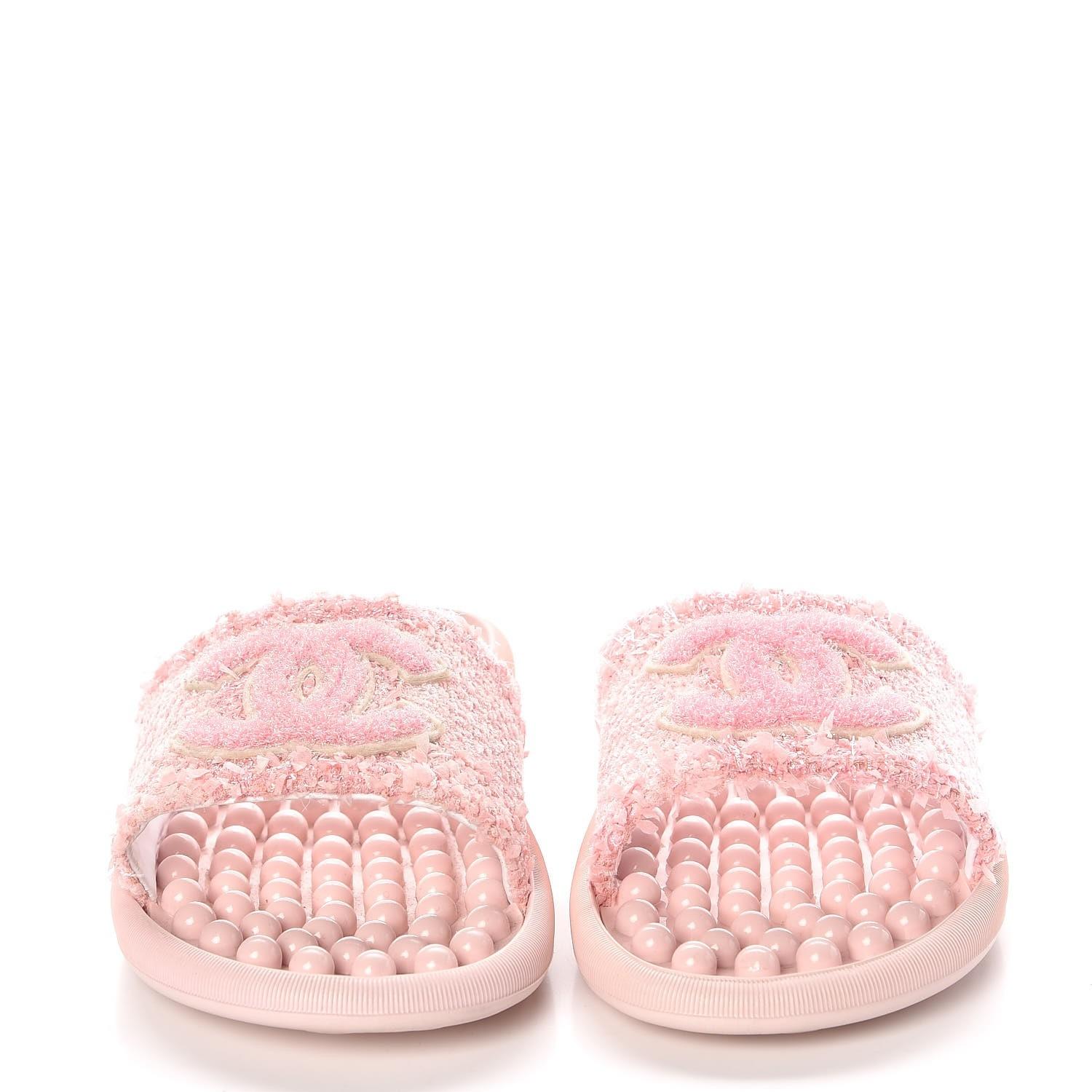 Chanel 2018 Seltene rosa Tweed Sommersandalen Pool Slides Größe 40 oder 10 im Angebot 4