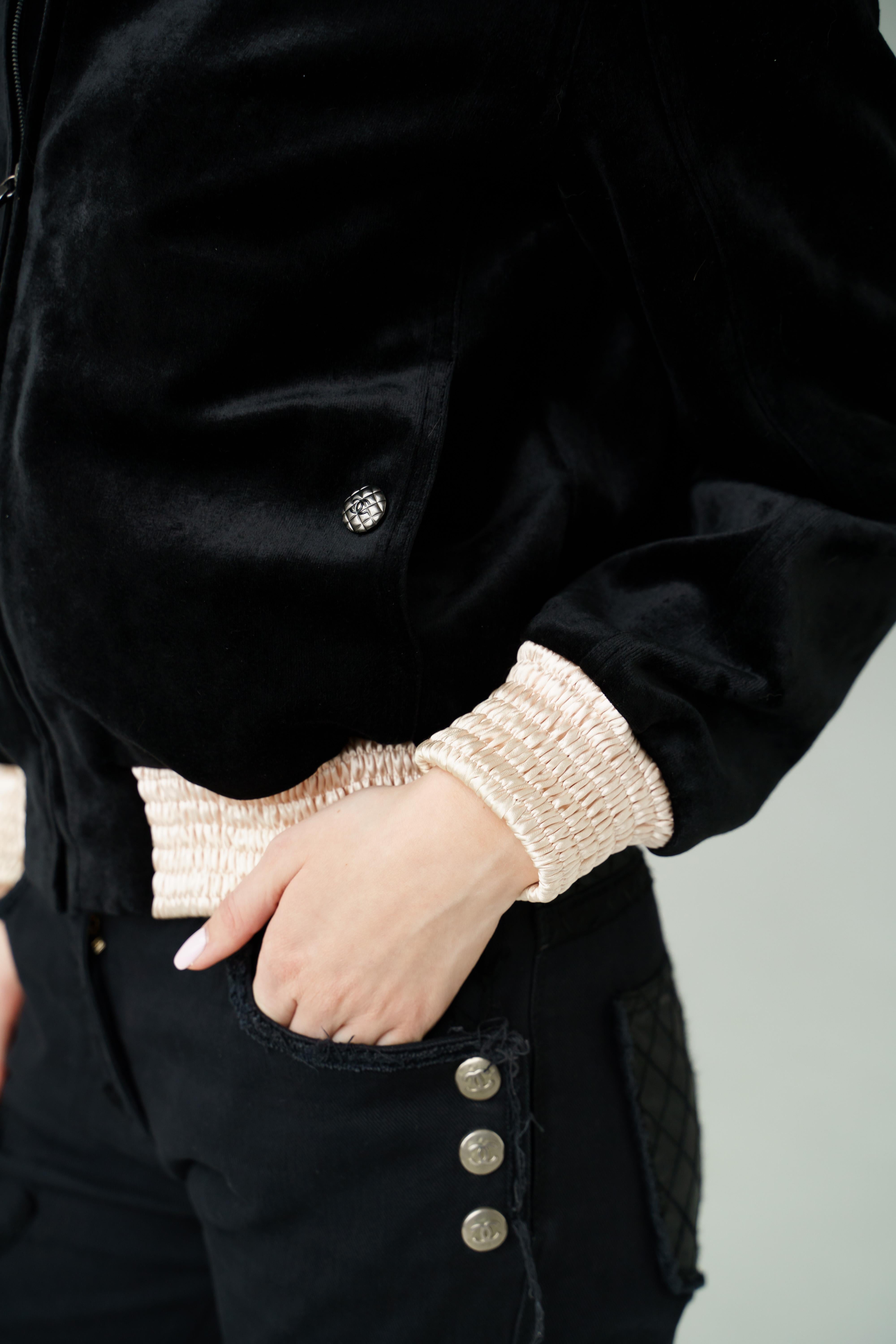 Chanel 2018 Chaqueta bomber con cremallera para mujer Deportiva chic de terciopelo en venta 2