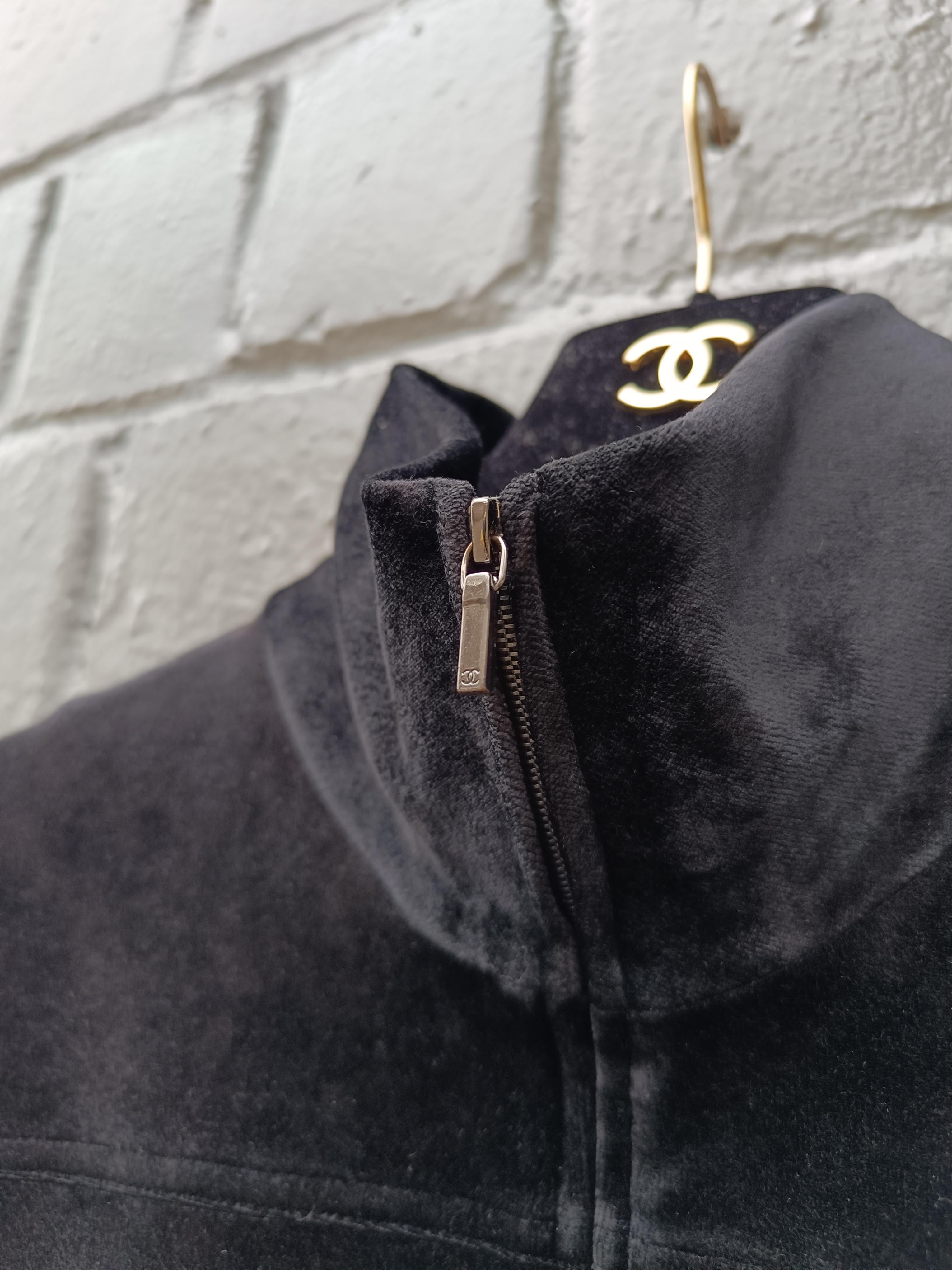 Chanel 2018 Chaqueta bomber con cremallera para mujer Deportiva chic de terciopelo en venta 4