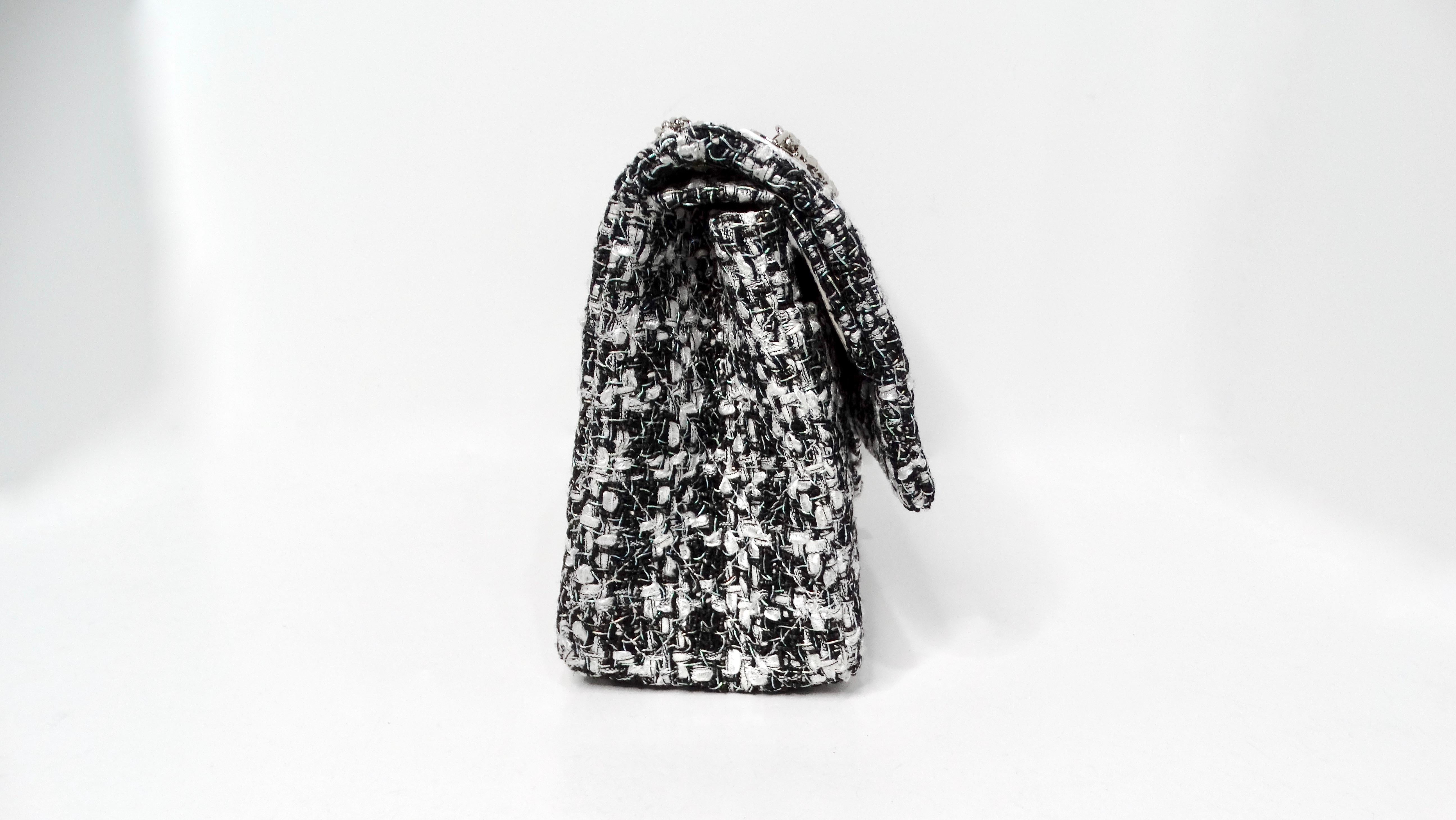 Chanel 2019 2.55 Black & White Tweed Iridescent 226 Reissue Double-Flap Bag For Sale 4