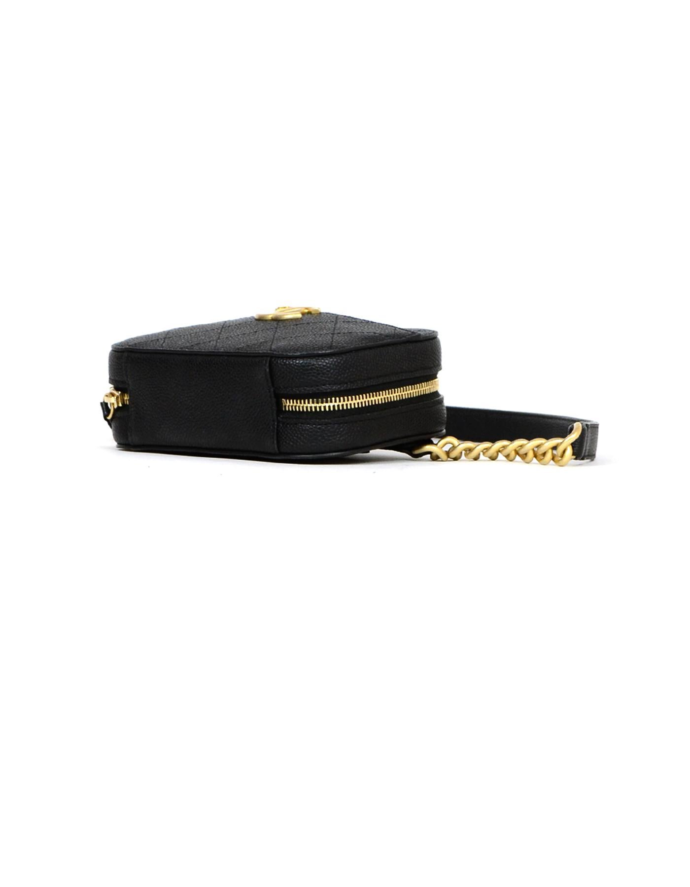 Chanel 2019 Black Caviar Grained Calfskin Quilted CC Waist Bag In Excellent Condition In New York, NY