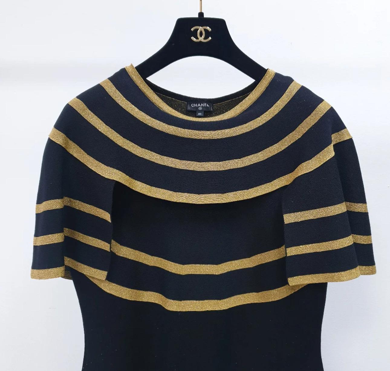 2019 vor Herbst, Ägyptische Collection'S . 

Farbe: Schwarz und Gold 

MATERIAL: Seidenmischung 

Sz.40

Der Aufhänger ist nicht enthalten.
Ausgezeichneter Zustand