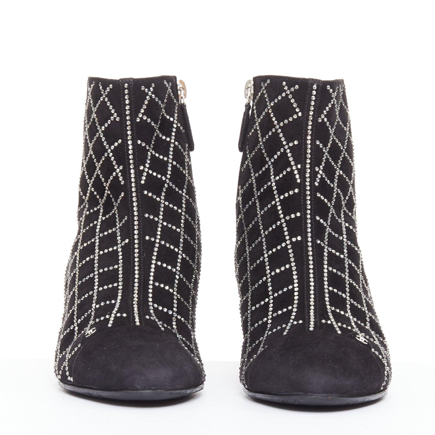 Noir Chanel 2019 noir kid suede silver crystal CC logo acrylic heel boots EU37 en vente