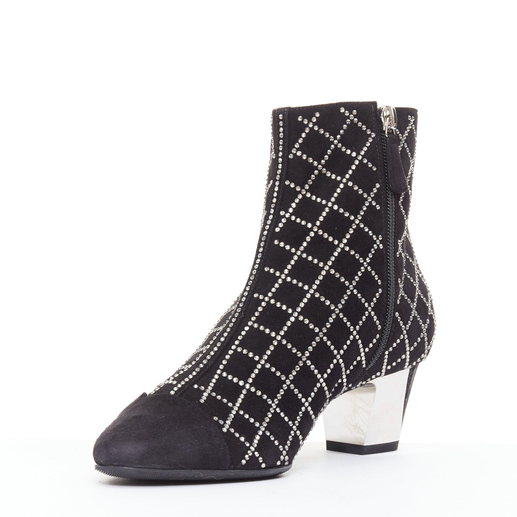 Chanel 2019 noir kid suede silver crystal CC logo acrylic heel boots EU37 Bon état - En vente à Hong Kong, NT