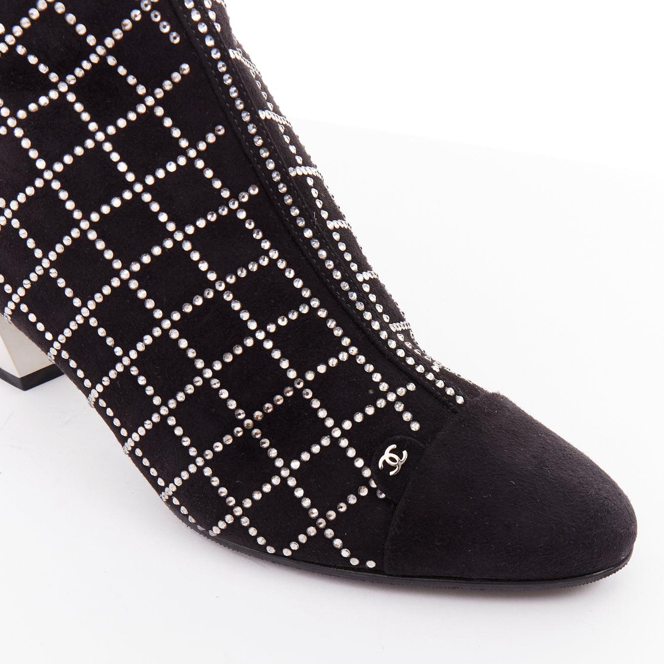 Chanel 2019 noir kid suede silver crystal CC logo acrylic heel boots EU37 en vente 2
