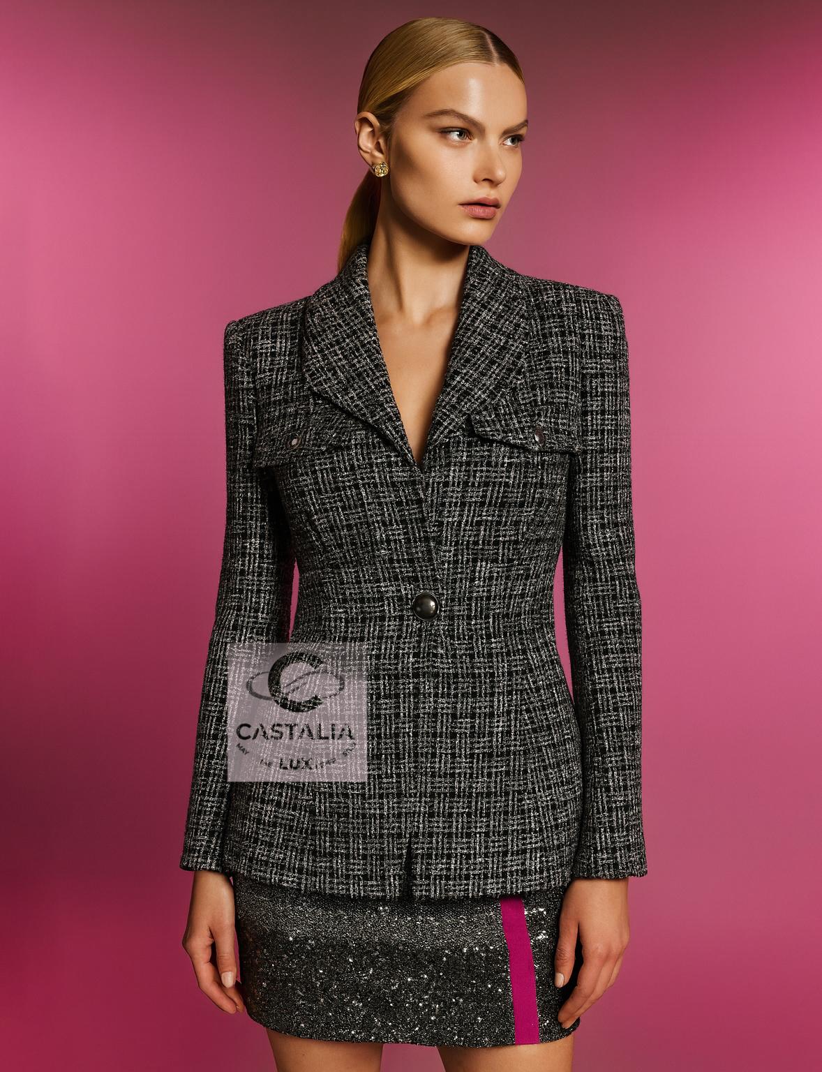 Chanel 2019 CC Bottoni di Perla Giacca in Tweed Nero 42 FR in vendita 1