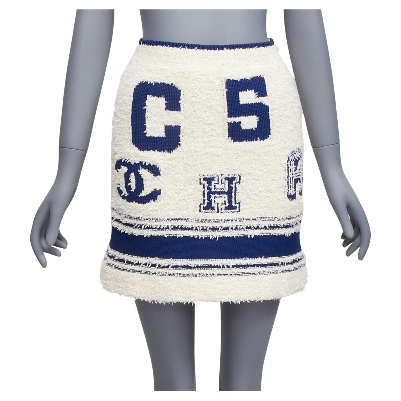 CHANEL 2019 cream boucle blue CC knit logo varsity short skirt FR36 S