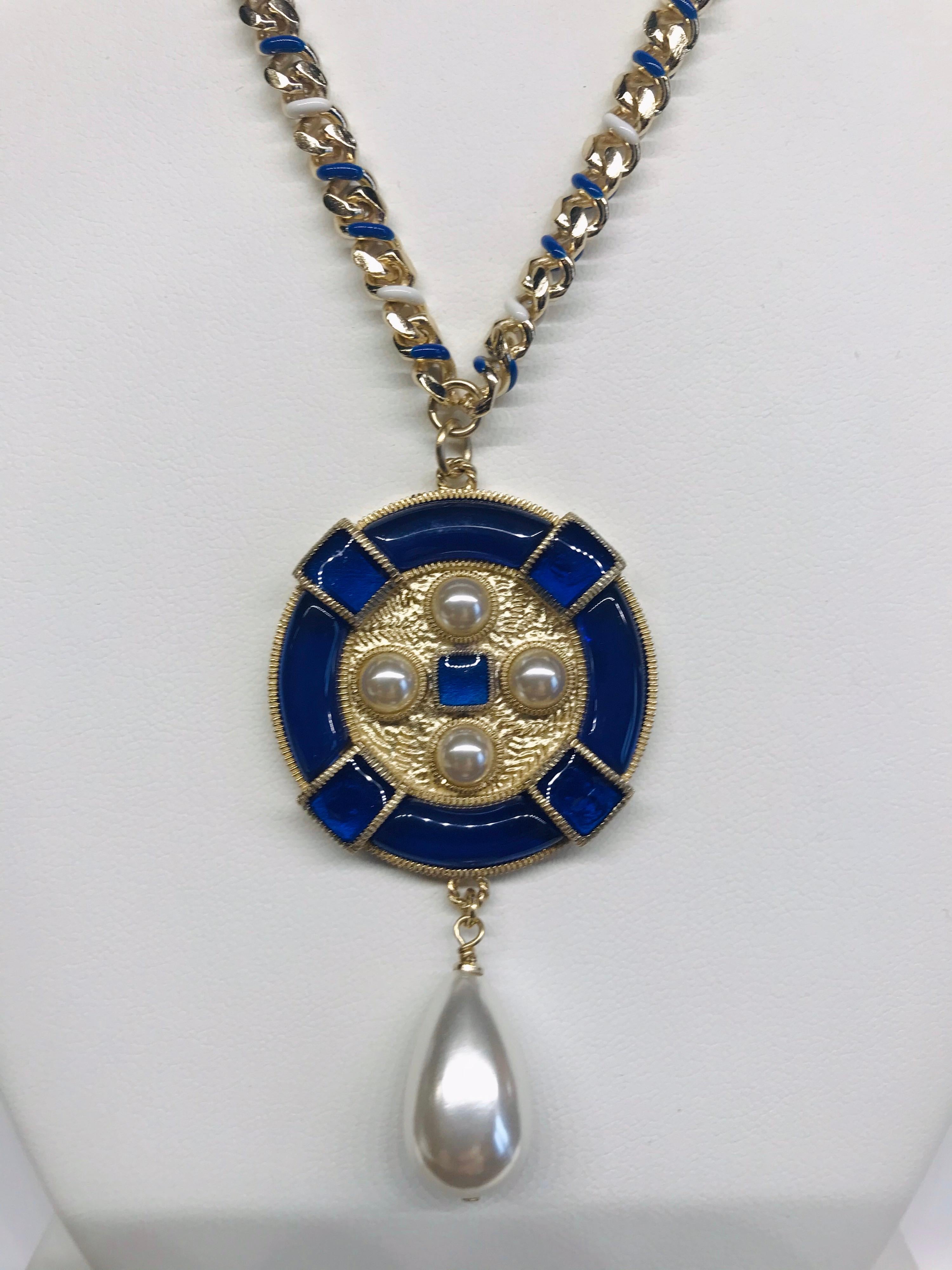 Chanel 2019 Cruise Collection 2 Stand Pendant Necklace For Sale 5