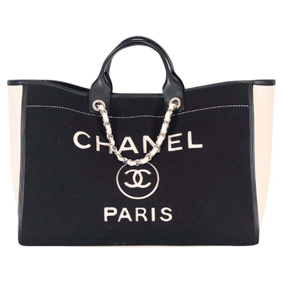 Chanel 2019 Deauville grand sac fourre-tout en feutre de laine en vente