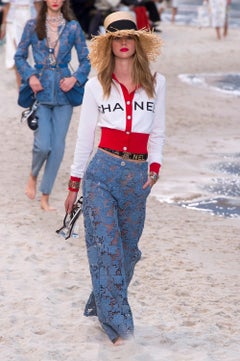 CHANEL 2019 ICONIC Spring Logo Cardigan