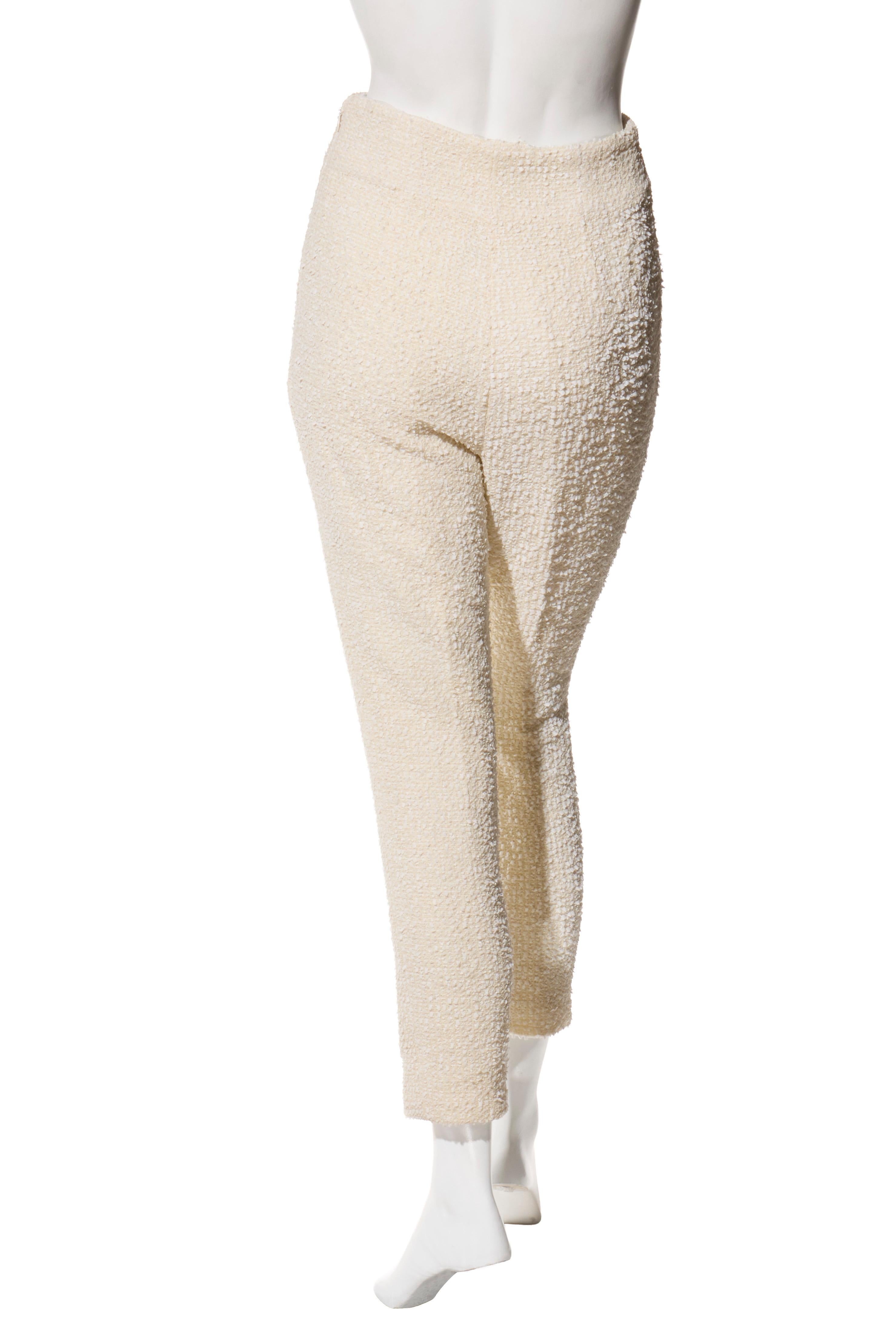 Chanel 2019 La Pausa Crema Bouclé Traje Chaqueta y Pantalón Talla 36 en venta 6