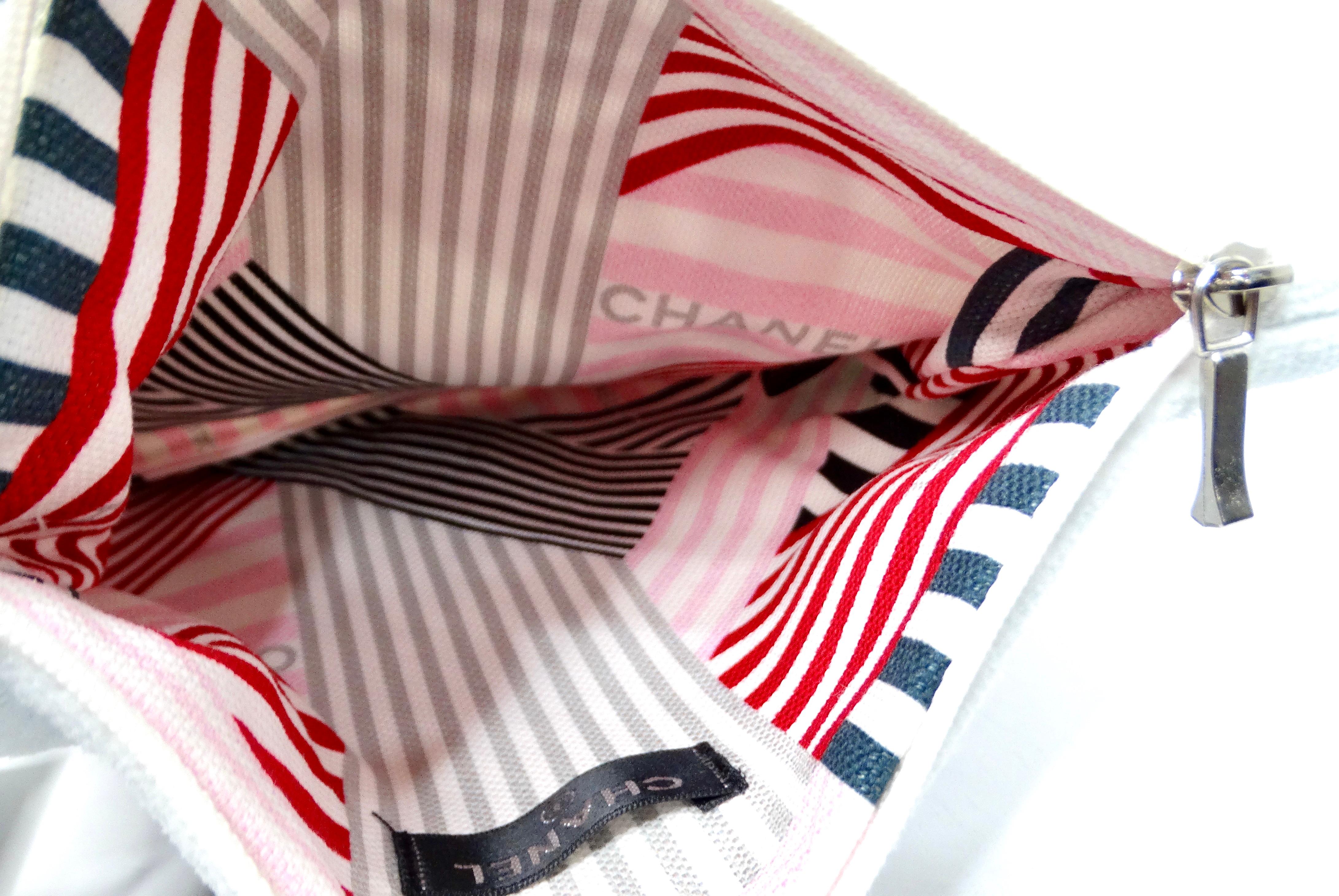 Chanel 2019 La Pausa Terry Fourre-tout et serviette de plage réversible en vente 6