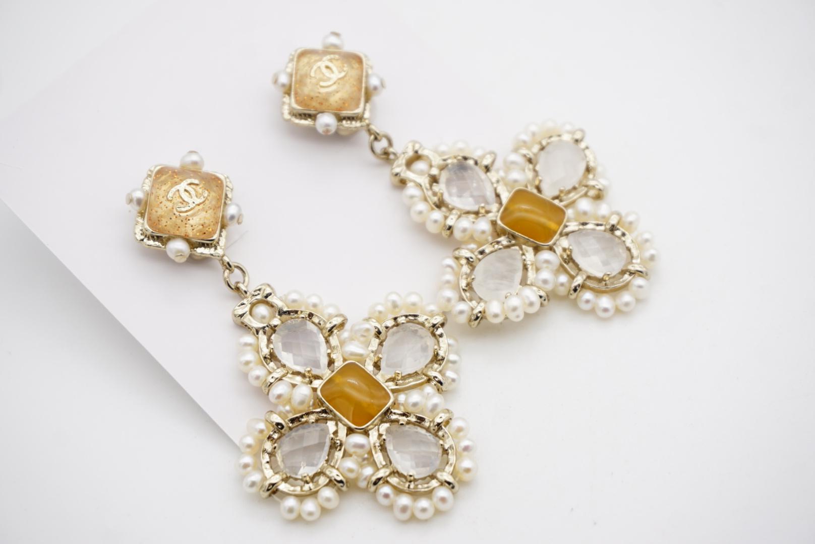 Chanel 2019 Logo CC Coco Moonstone Water Drop Flower Peals Jelly Belly Earrings im Angebot 5