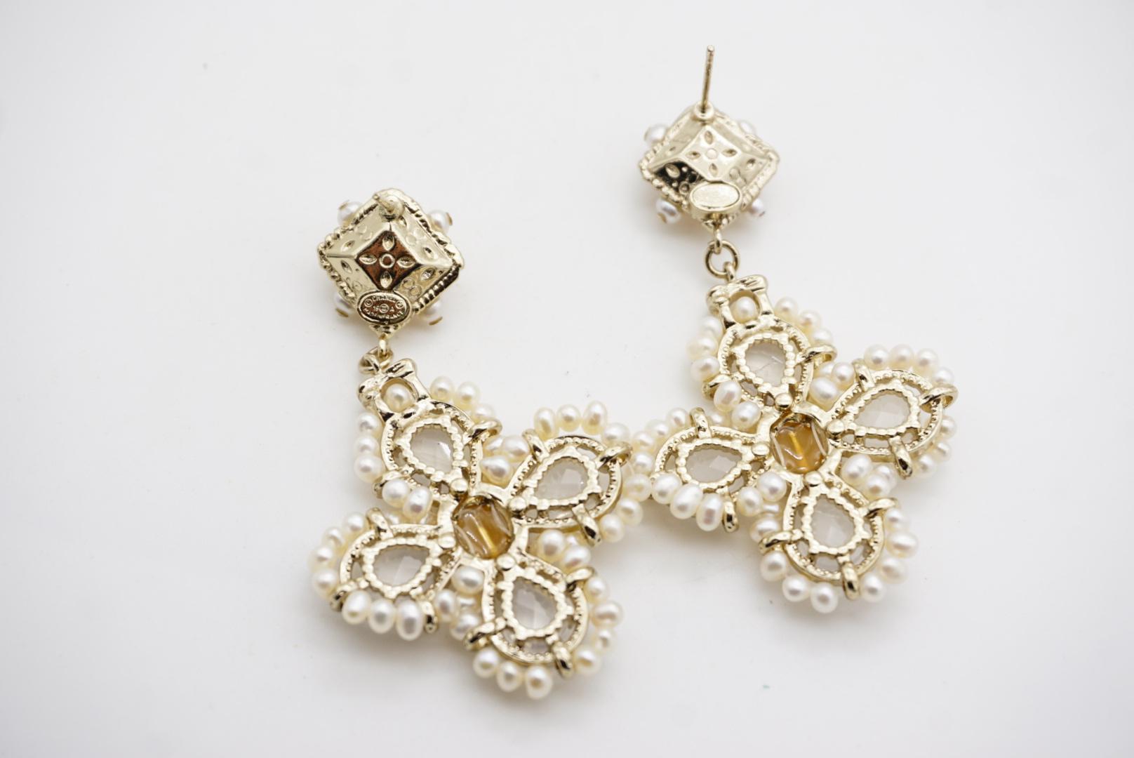 Chanel 2019 Logo CC Coco Moonstone Water Drop Flower Peals Jelly Belly Earrings im Angebot 8