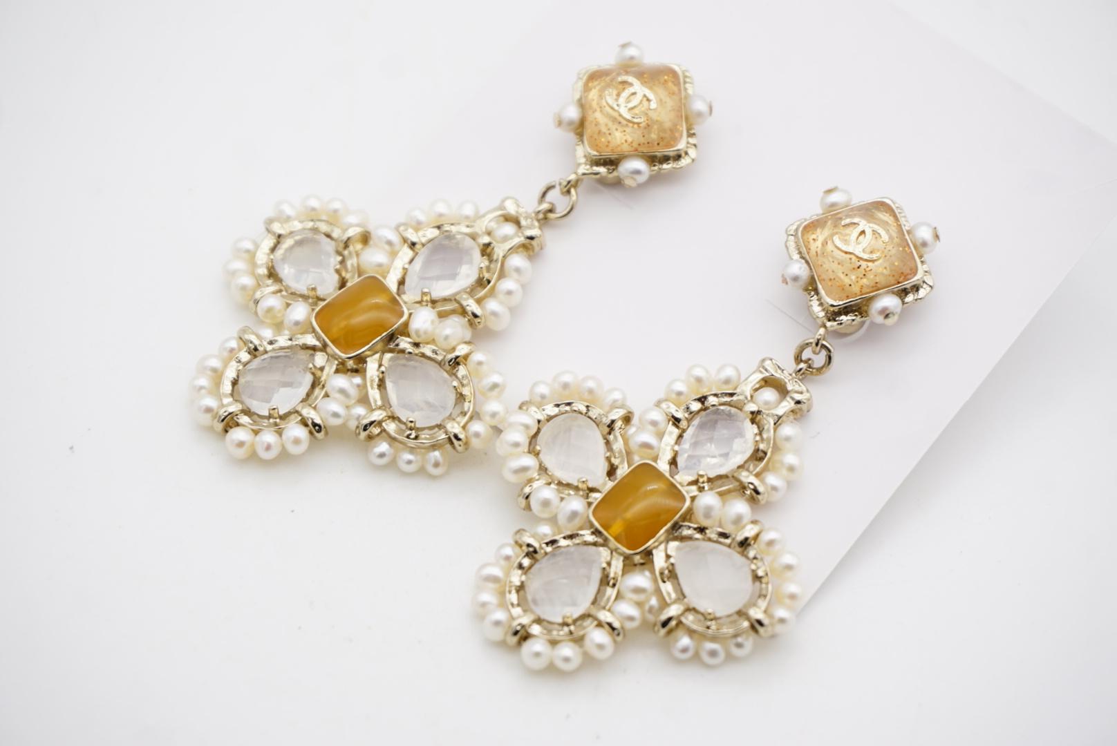 Chanel 2019 Logo CC Coco Moonstone Water Drop Flower Peals Jelly Belly Earrings im Angebot 4