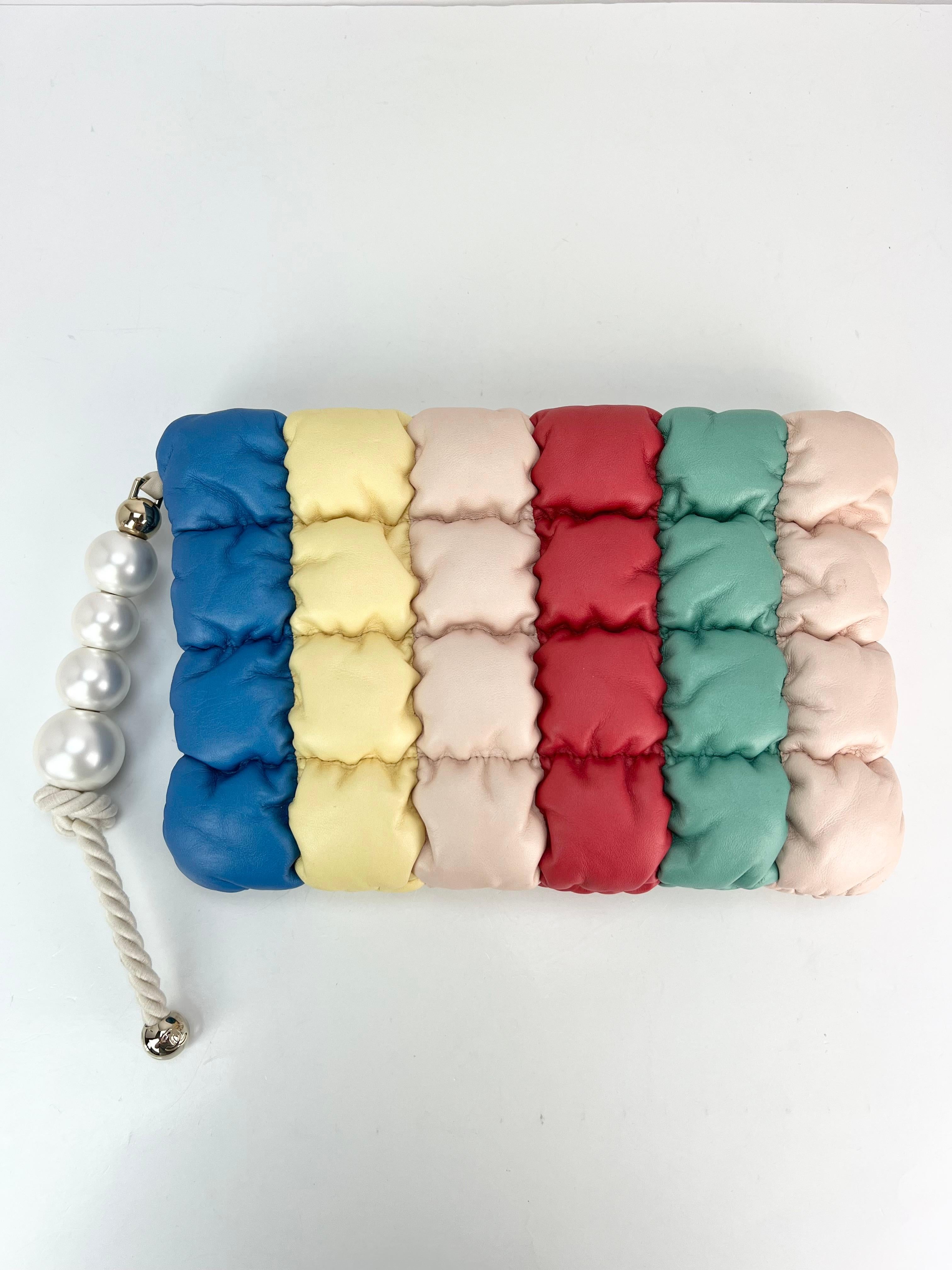 Pre-Owned  100% Authentic
Chanel 2019 Multicolor Lambskin Faux Pearls Clutch Bag 
This is a Very Rare bag, If you are looking for
magnificent then this could be your Clutch! 
RATING   A/B   very good. shows very little signs of use
MATERIAL 