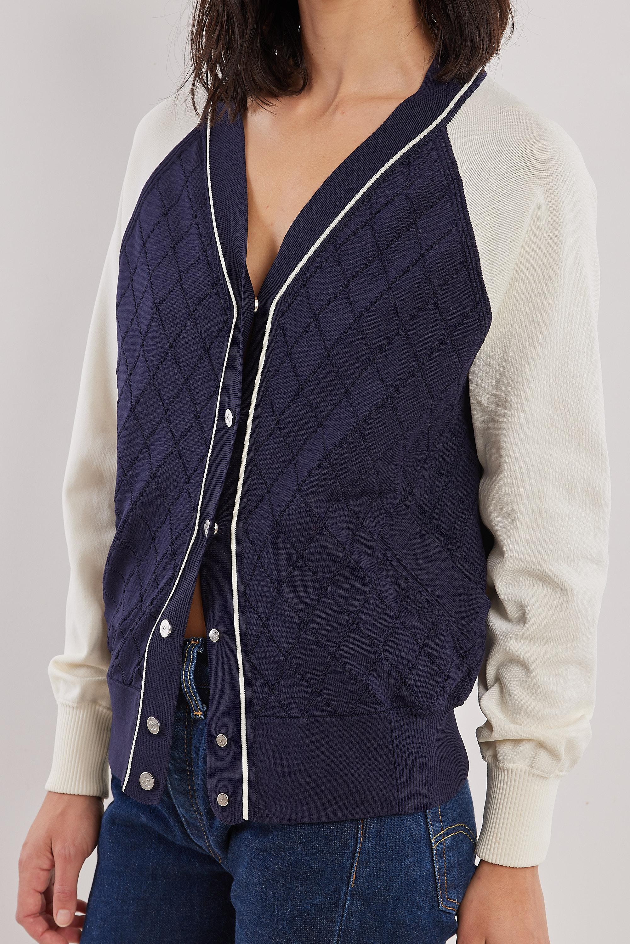 Women's or Men's Chanel 2019 Pre-Spring quilted varsity bomber jacket For Sale