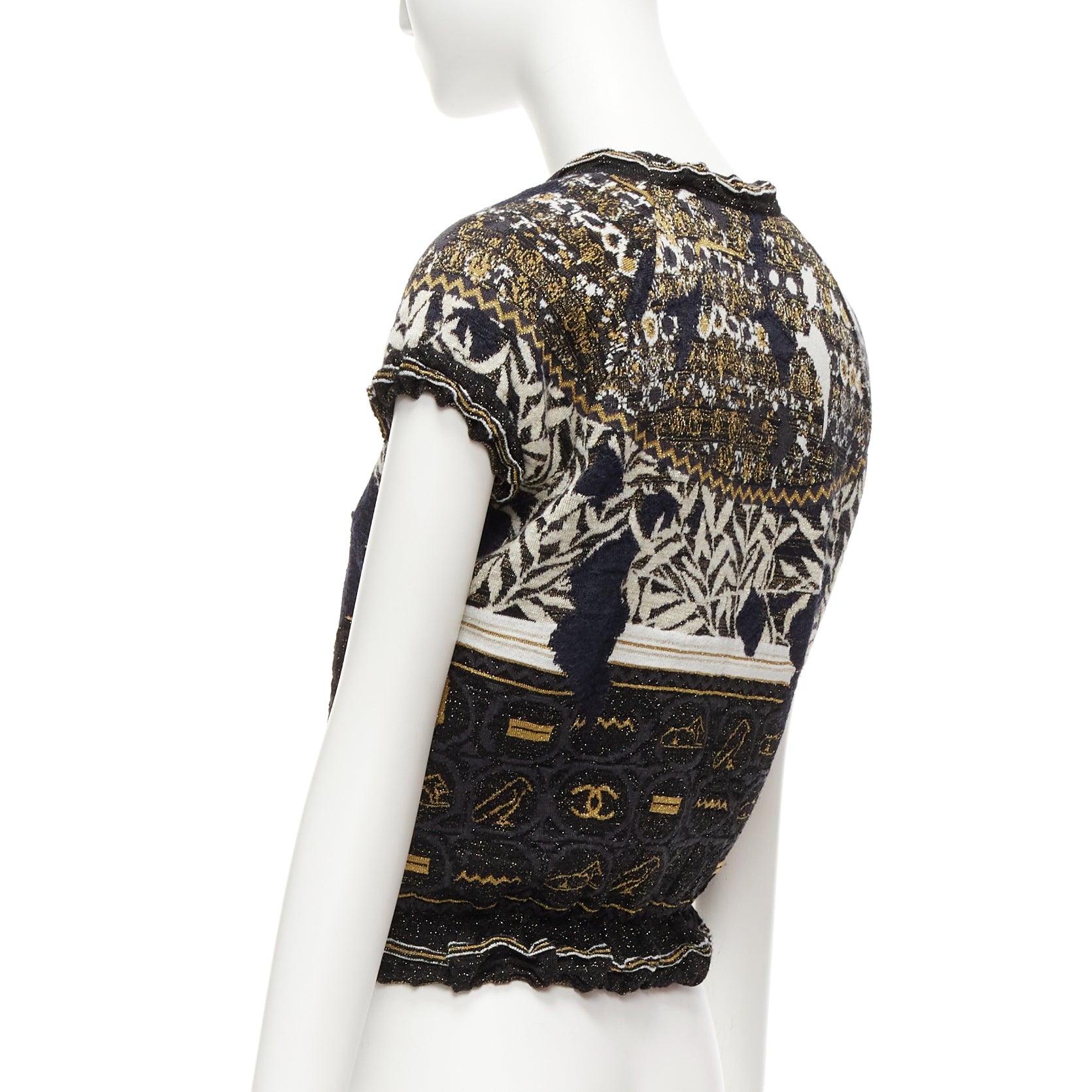 Pull à manches capuche avec logo CC et hiéroglyphiques égyptiens dorés CHANEL 2019 Runway FR36 S en vente 1